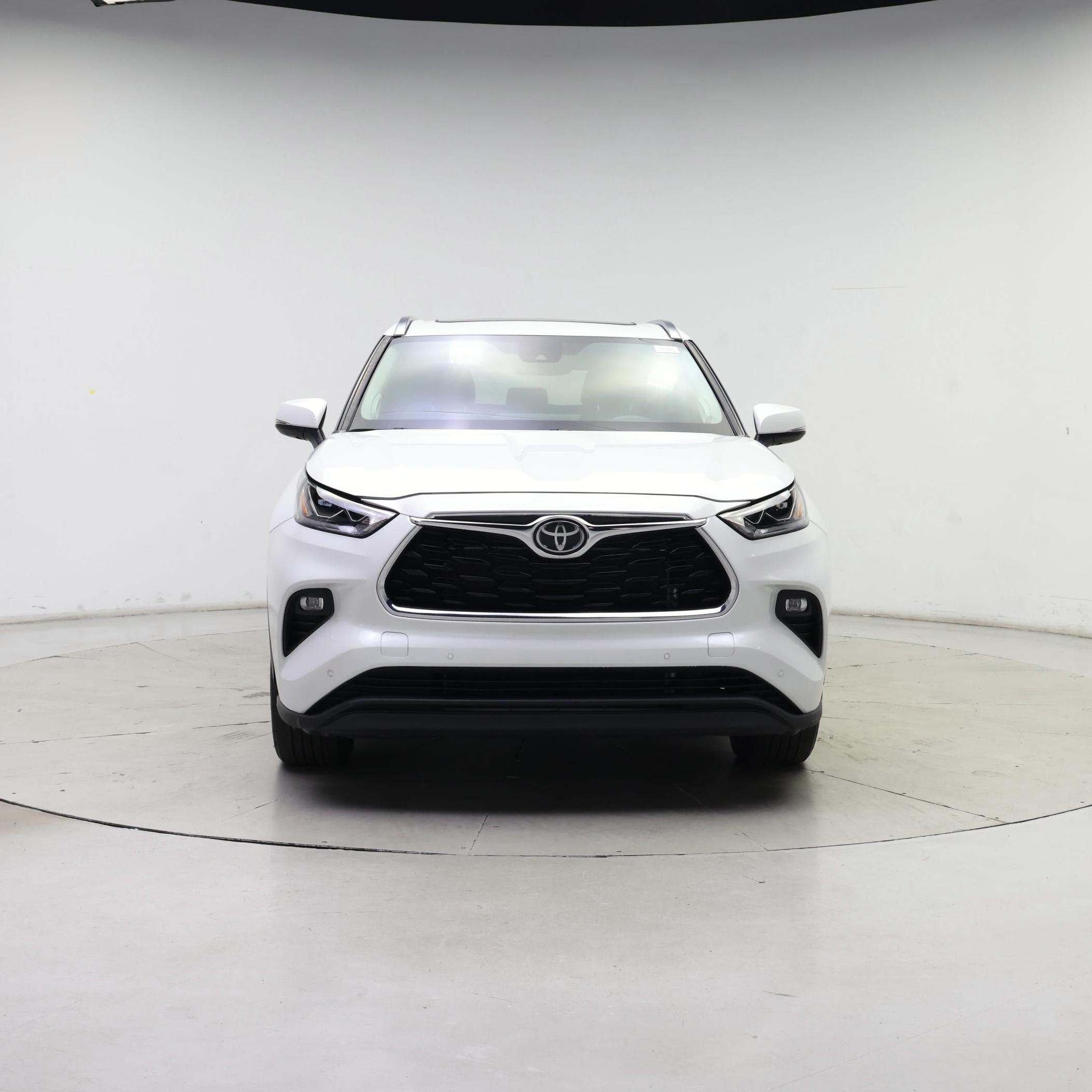 Thumbnail: 2023 Toyota Highlander - 5