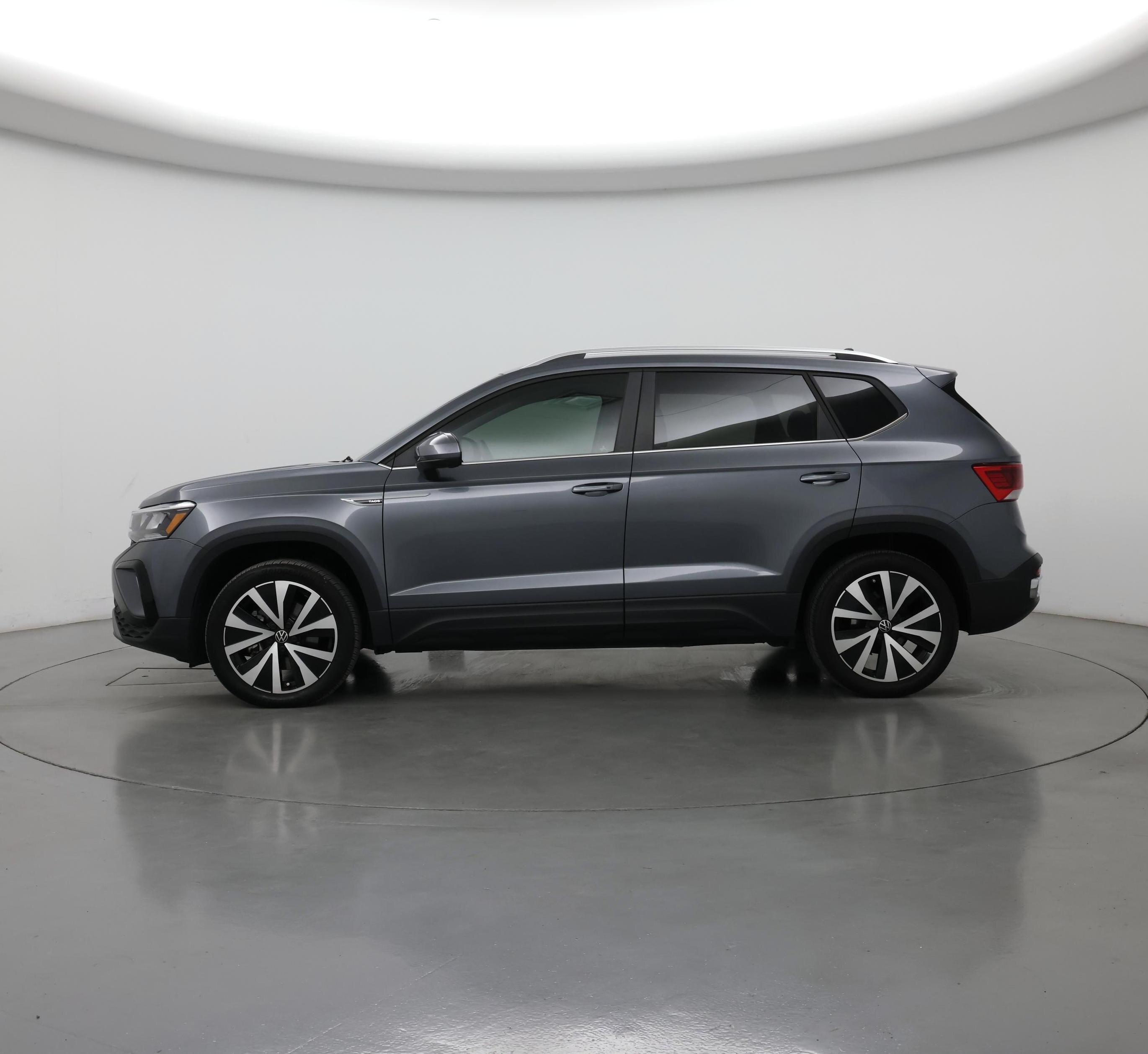 Thumbnail: 2022 Volkswagen Taos - 3