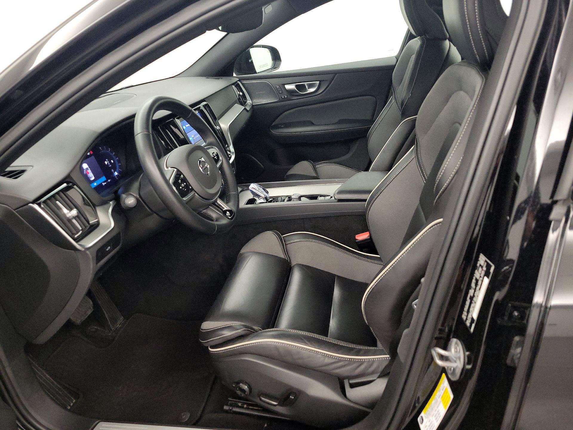 Thumbnail: 2024 Volvo S60 - 11
