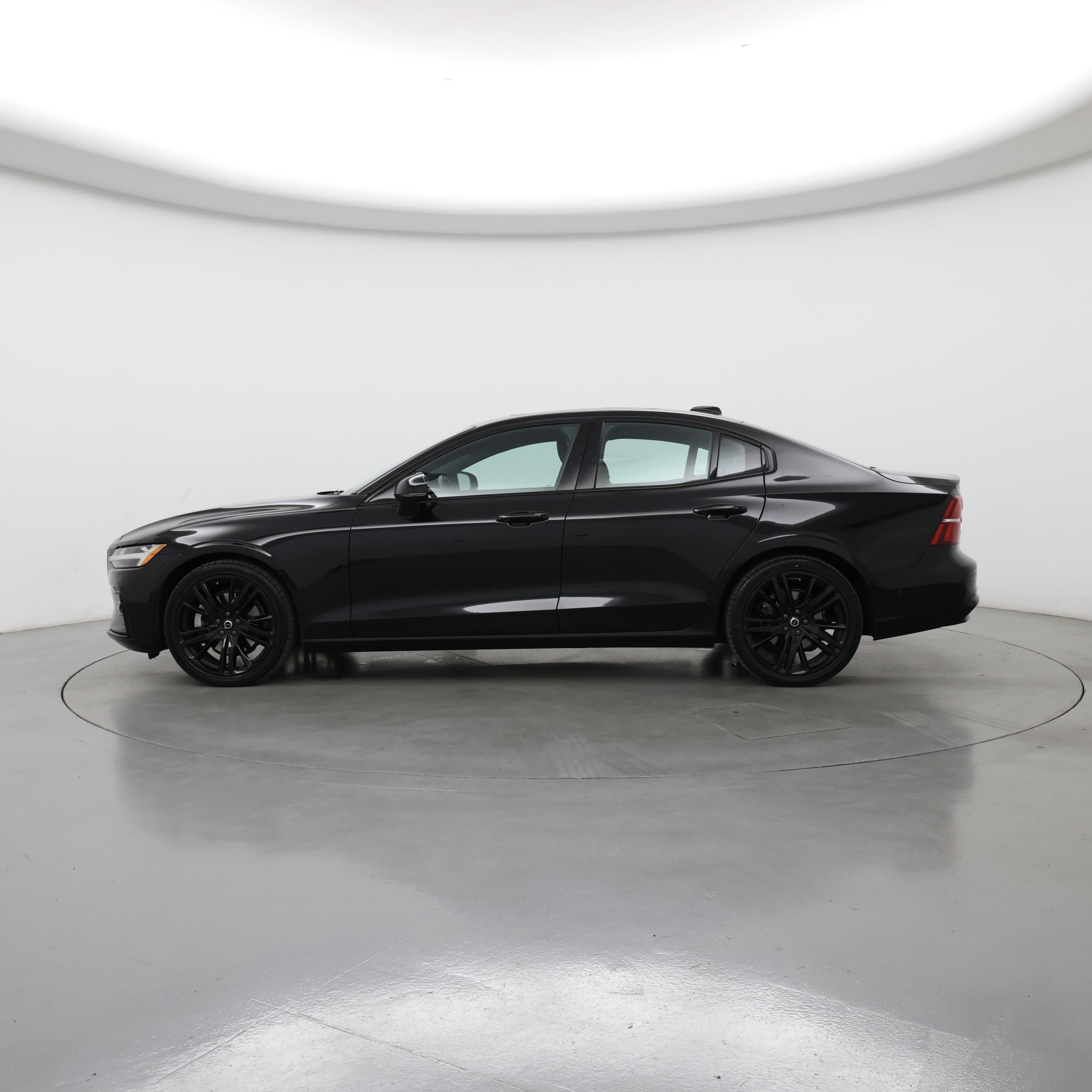 Thumbnail: 2024 Volvo S60 - 3