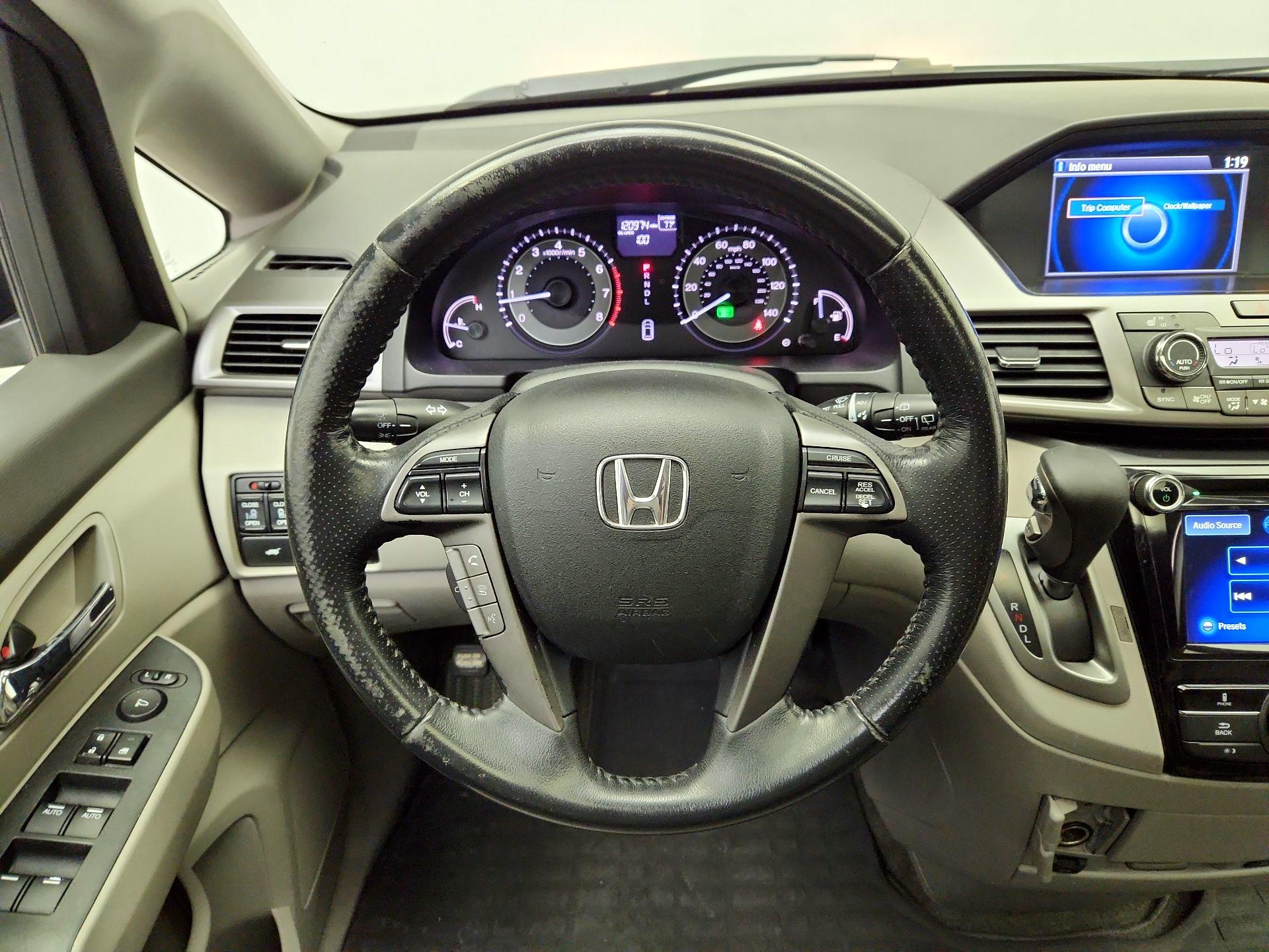 Thumbnail: 2015 Honda Odyssey - 10