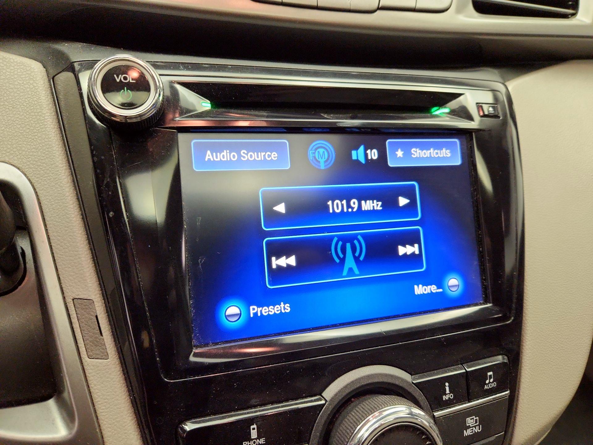 Thumbnail: 2015 Honda Odyssey - 15