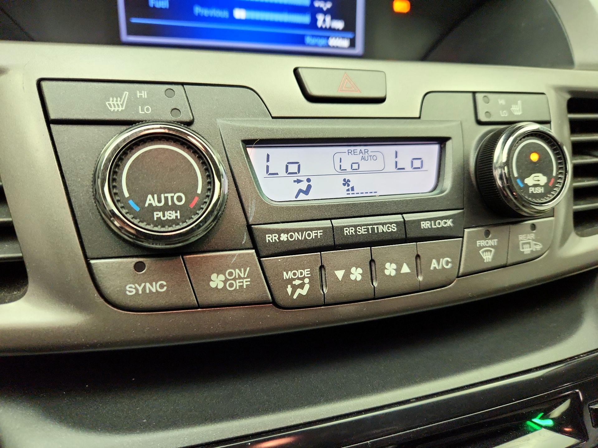 Thumbnail: 2015 Honda Odyssey - 16