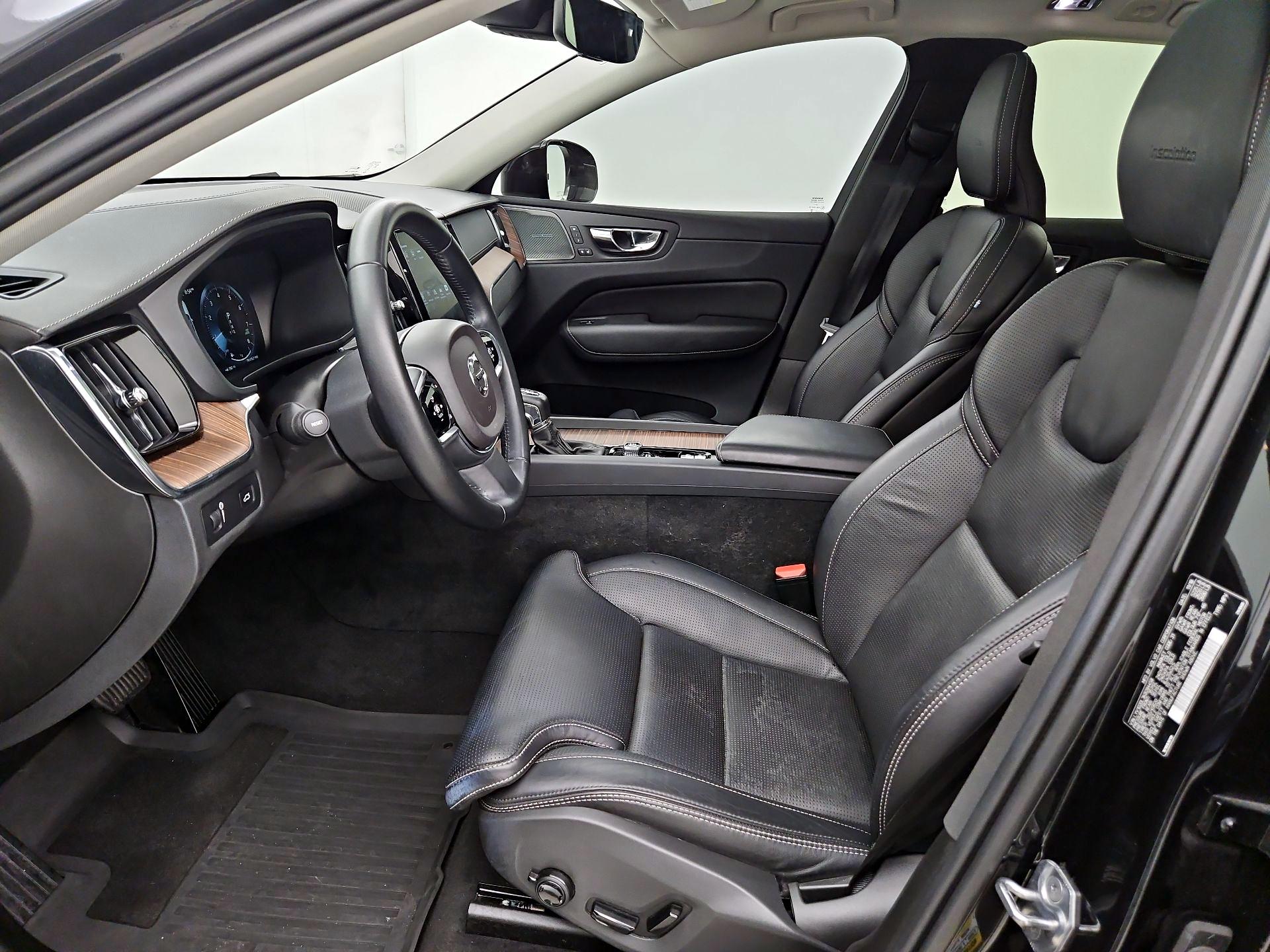 Thumbnail: 2019 Volvo XC60 - 11