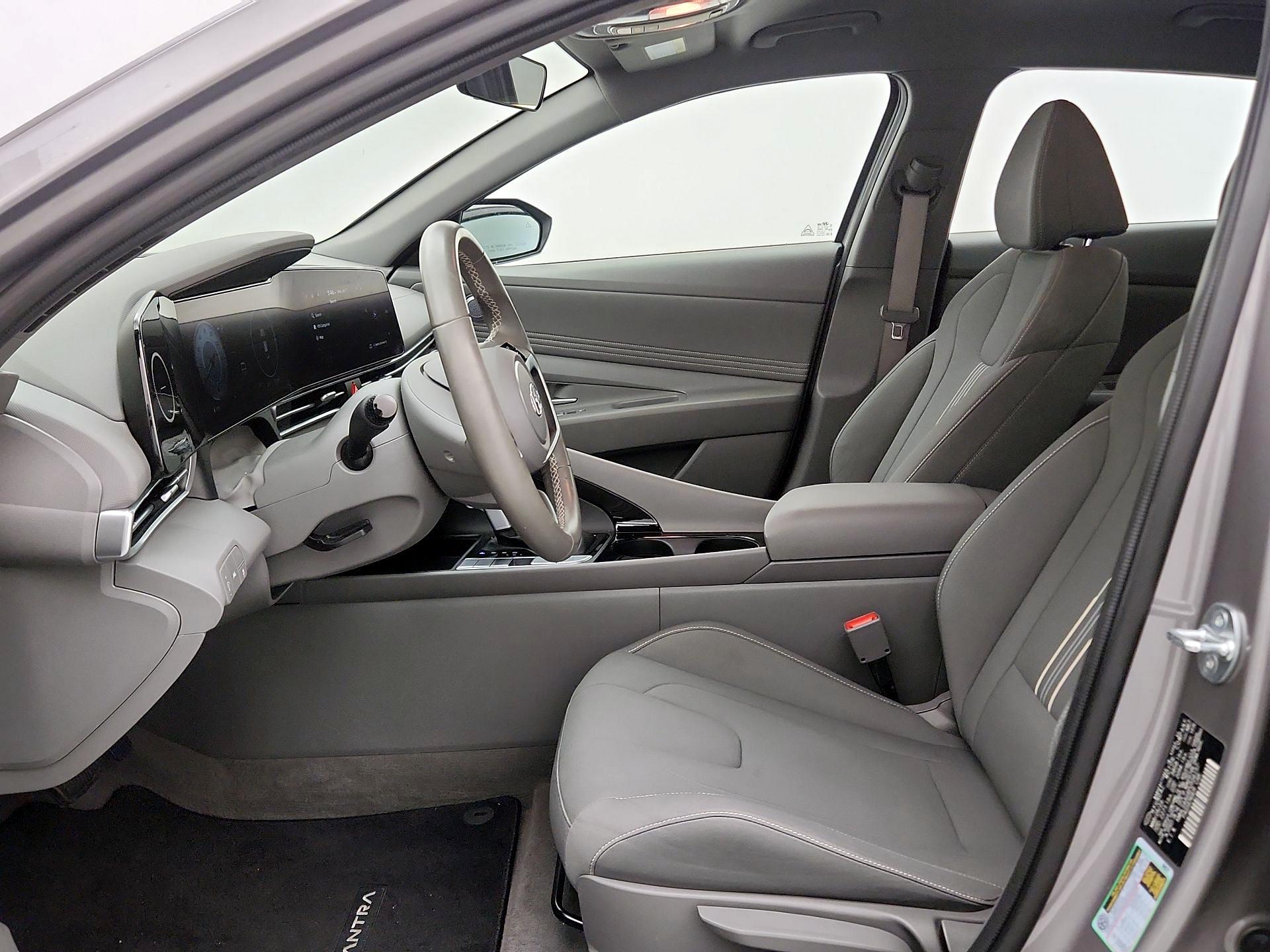 Thumbnail: 2023 Hyundai Elantra - 11