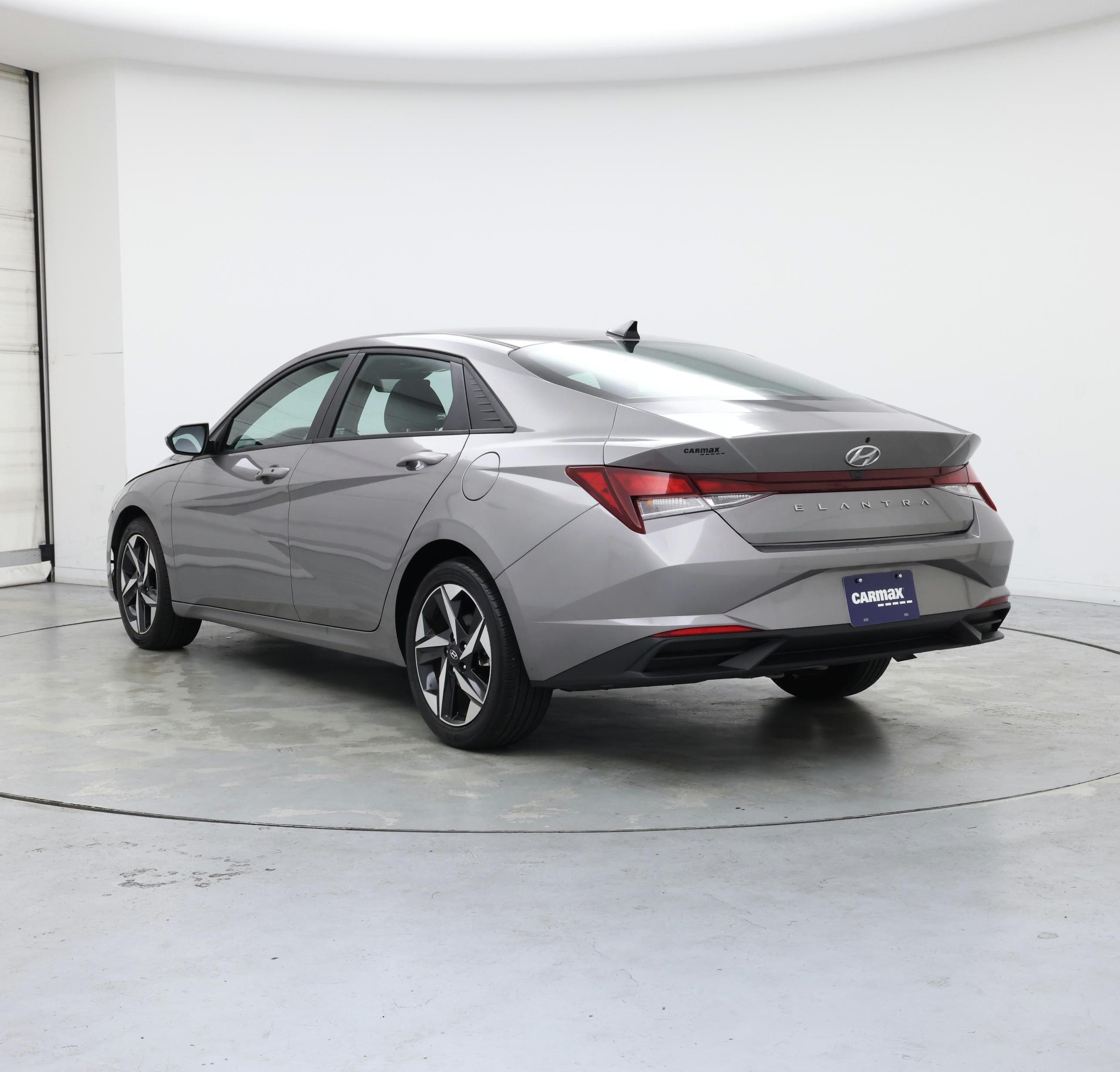 Thumbnail: 2023 Hyundai Elantra - 2