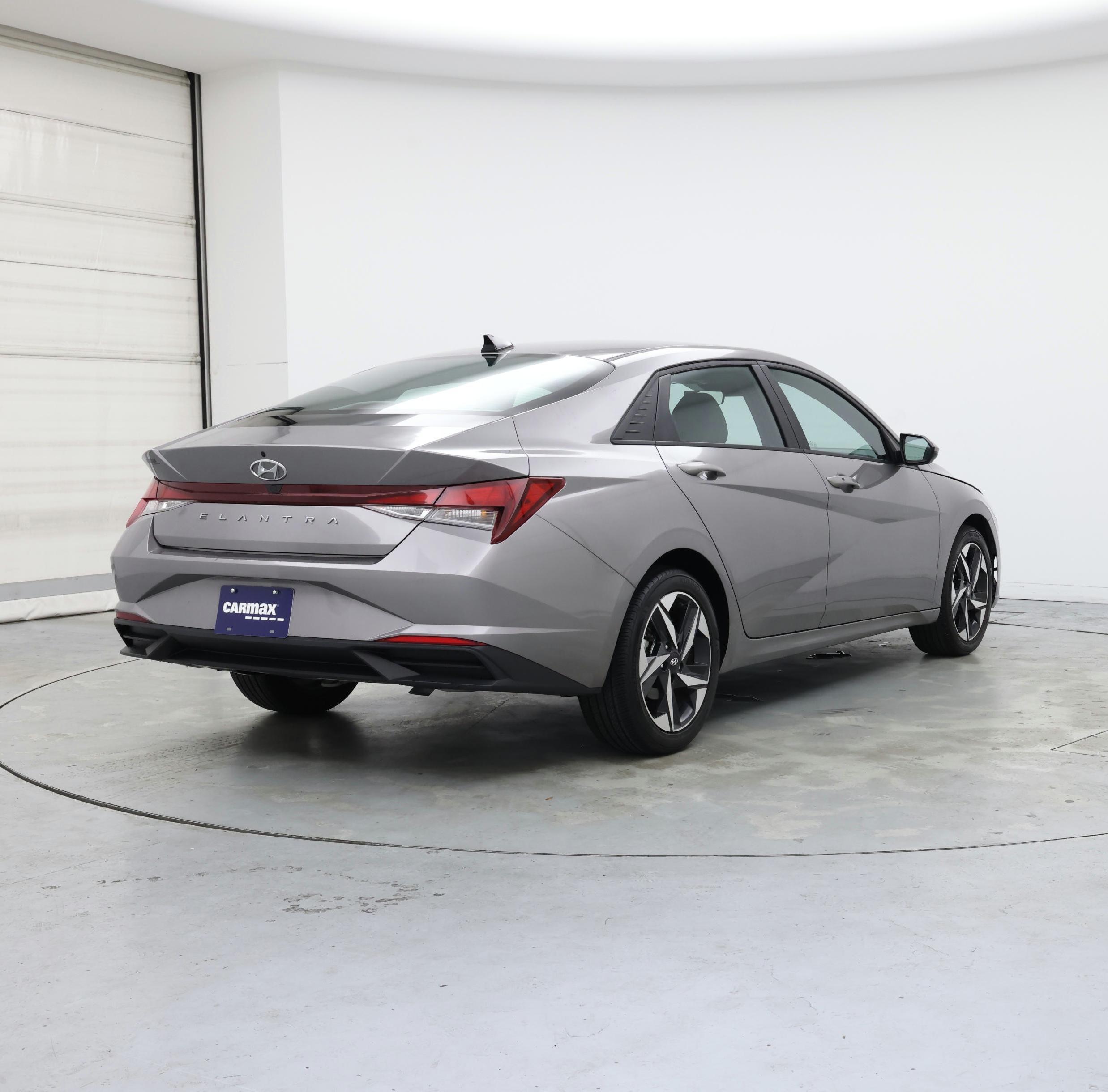 Thumbnail: 2023 Hyundai Elantra - 8
