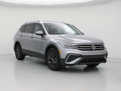 Silver 2022 Volkswagen Tiguan SE