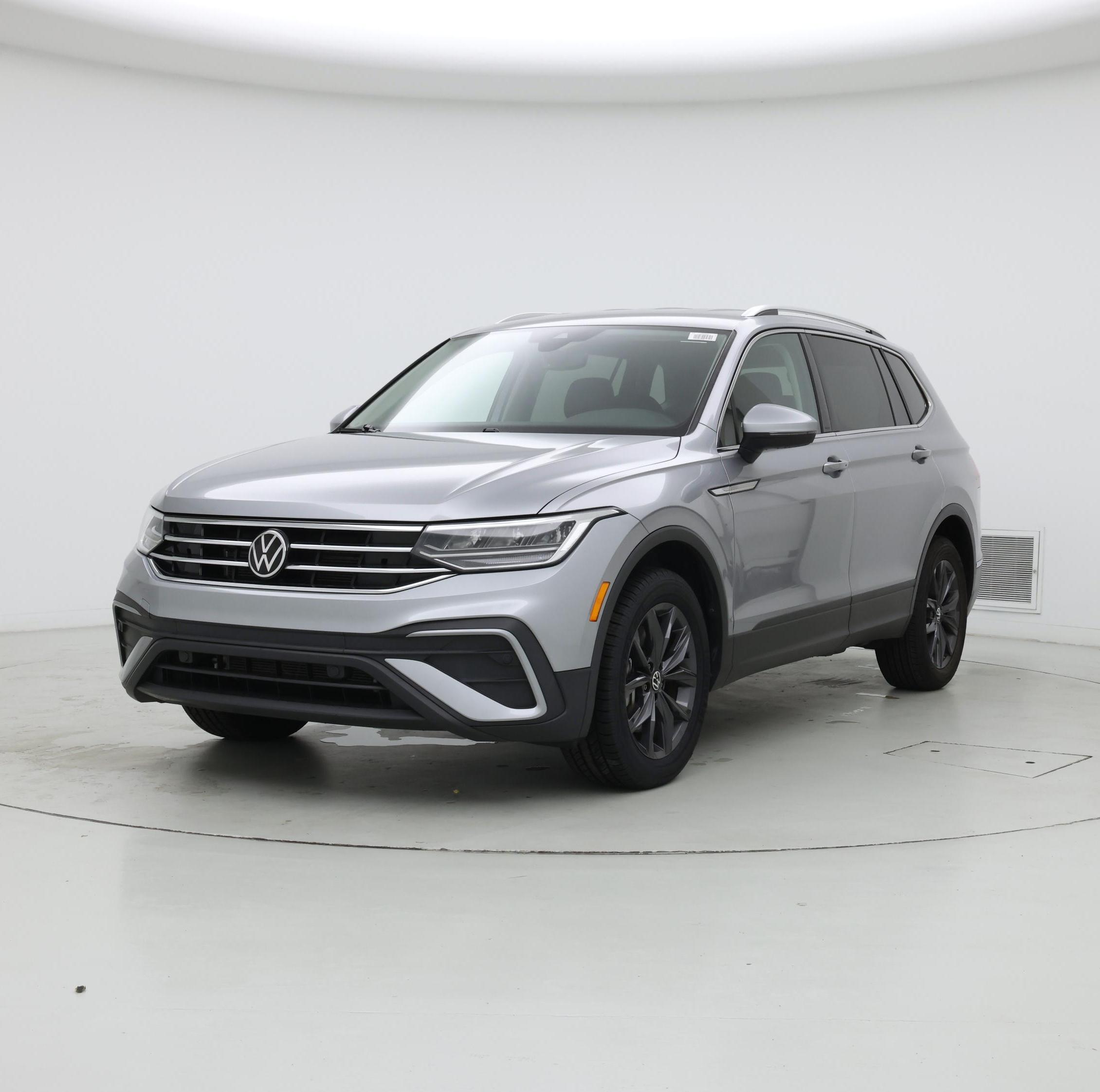 Thumbnail: 2022 Volkswagen Tiguan - 4