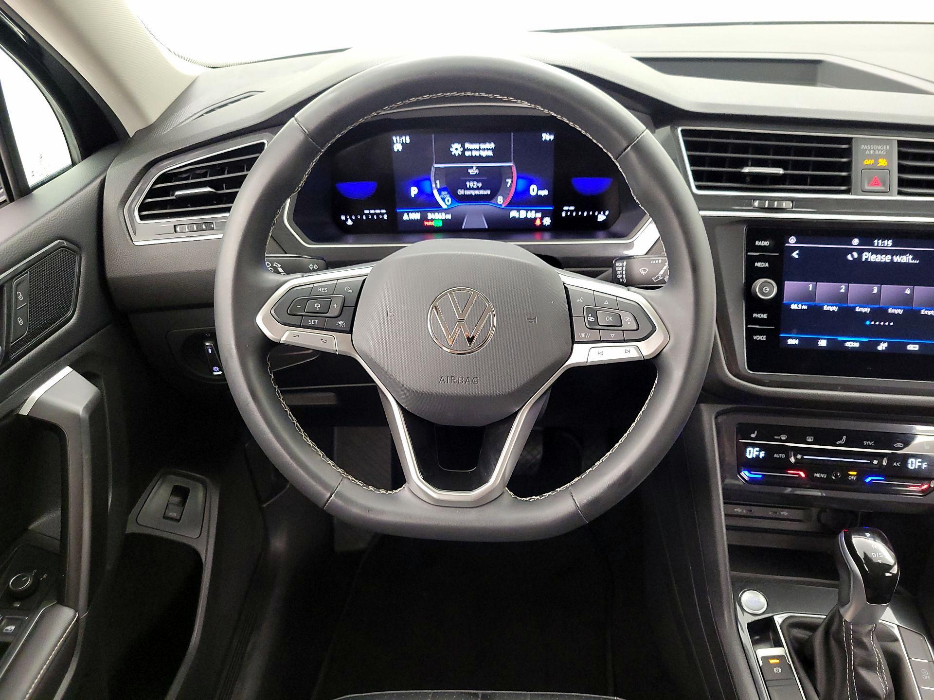Thumbnail: 2024 Volkswagen Tiguan - 10