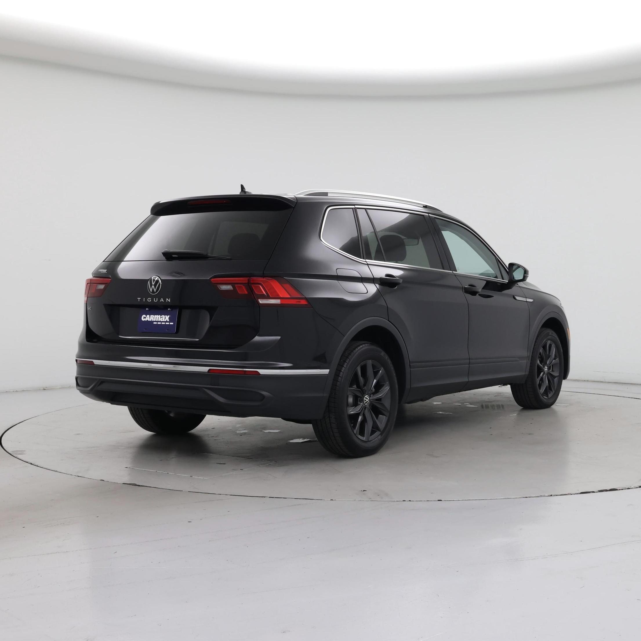 Thumbnail: 2024 Volkswagen Tiguan - 8