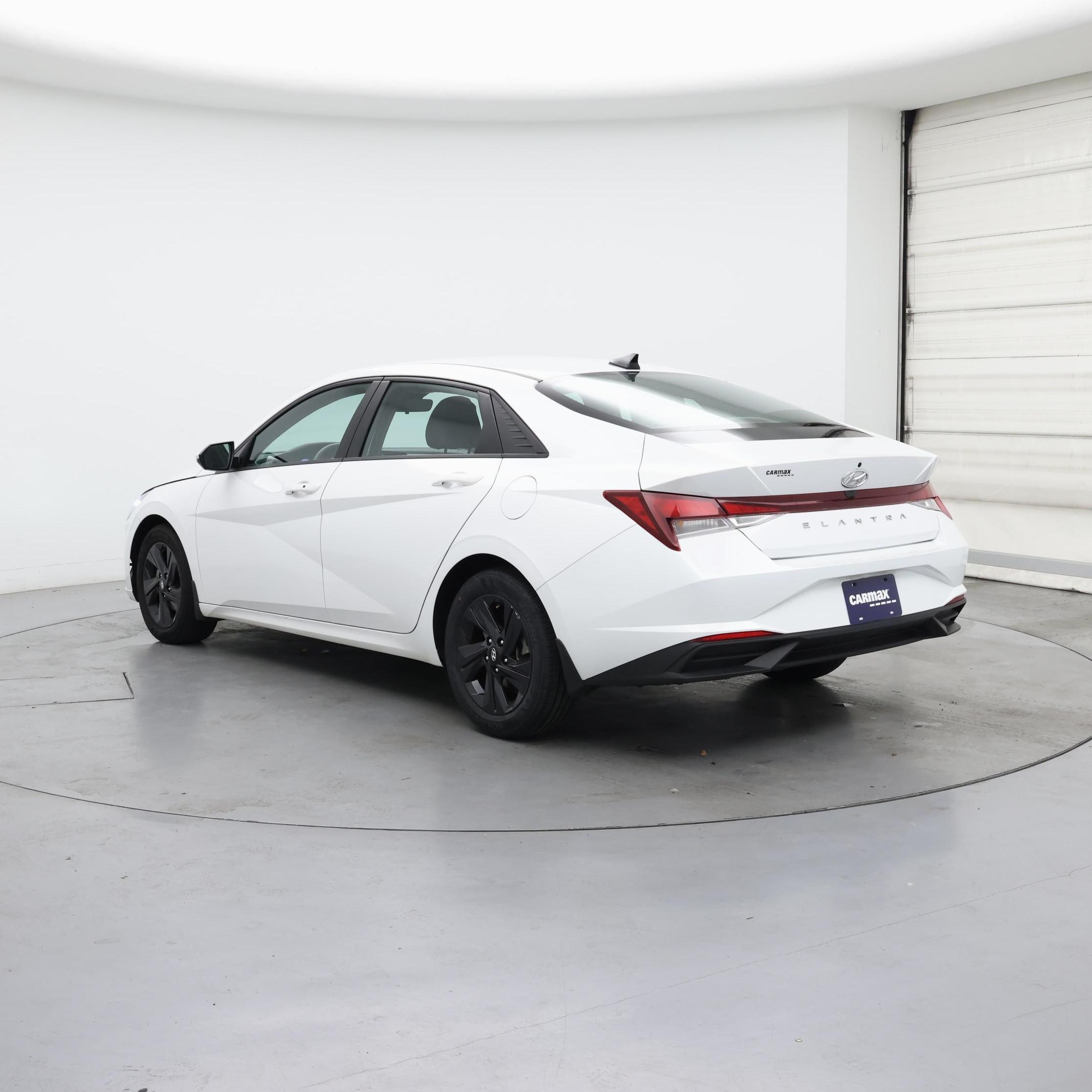 Thumbnail: 2022 Hyundai Elantra - 2