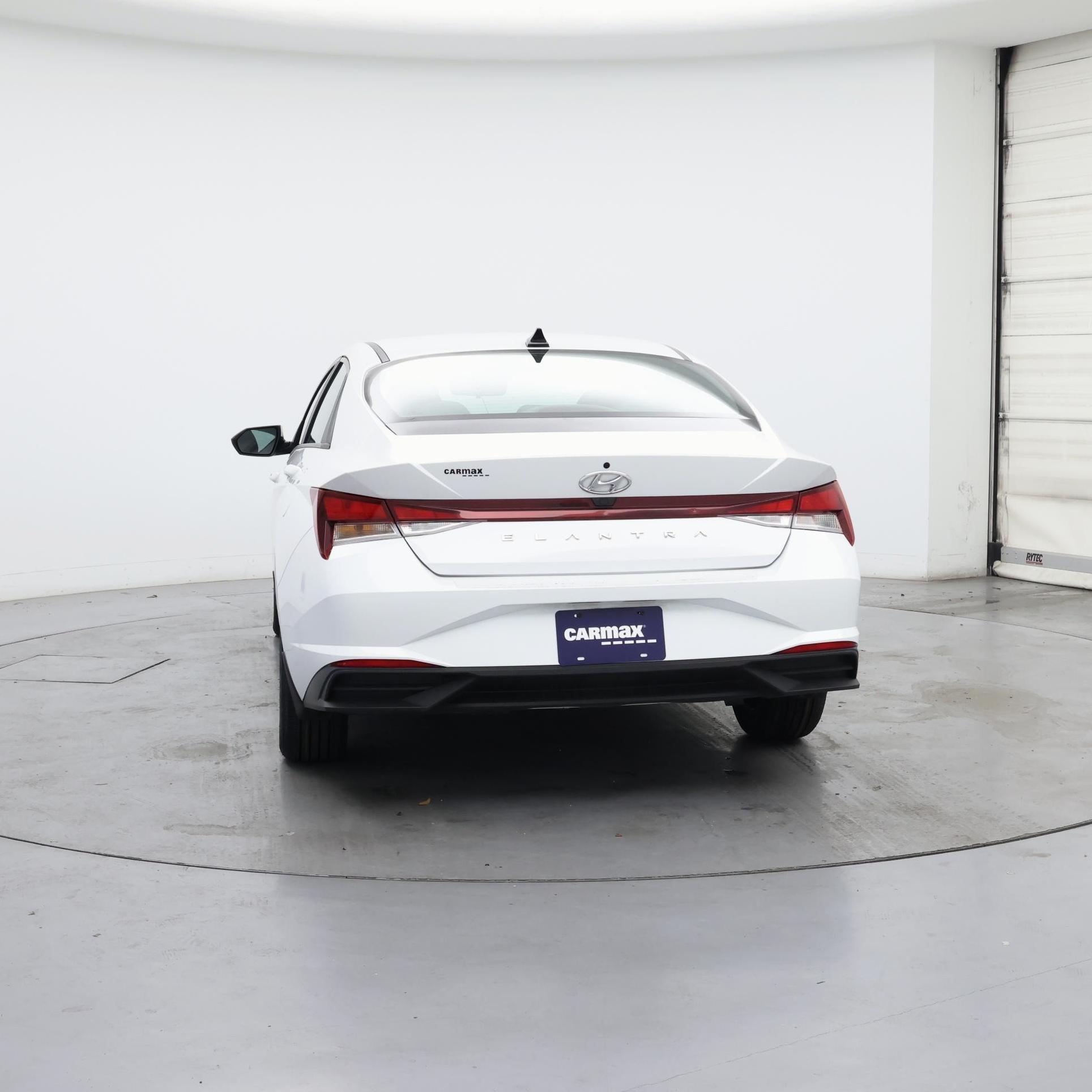 Thumbnail: 2022 Hyundai Elantra - 6
