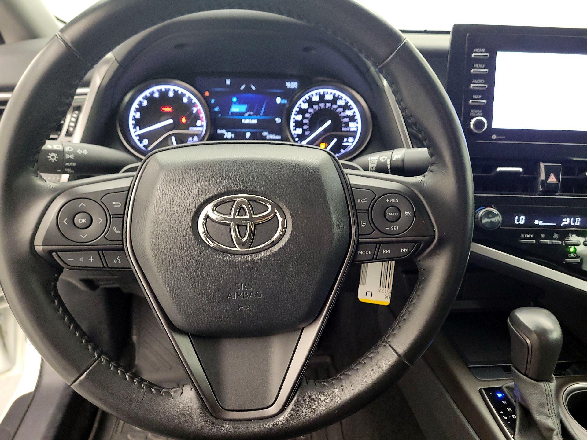 Thumbnail: 2022 Toyota Camry - 10