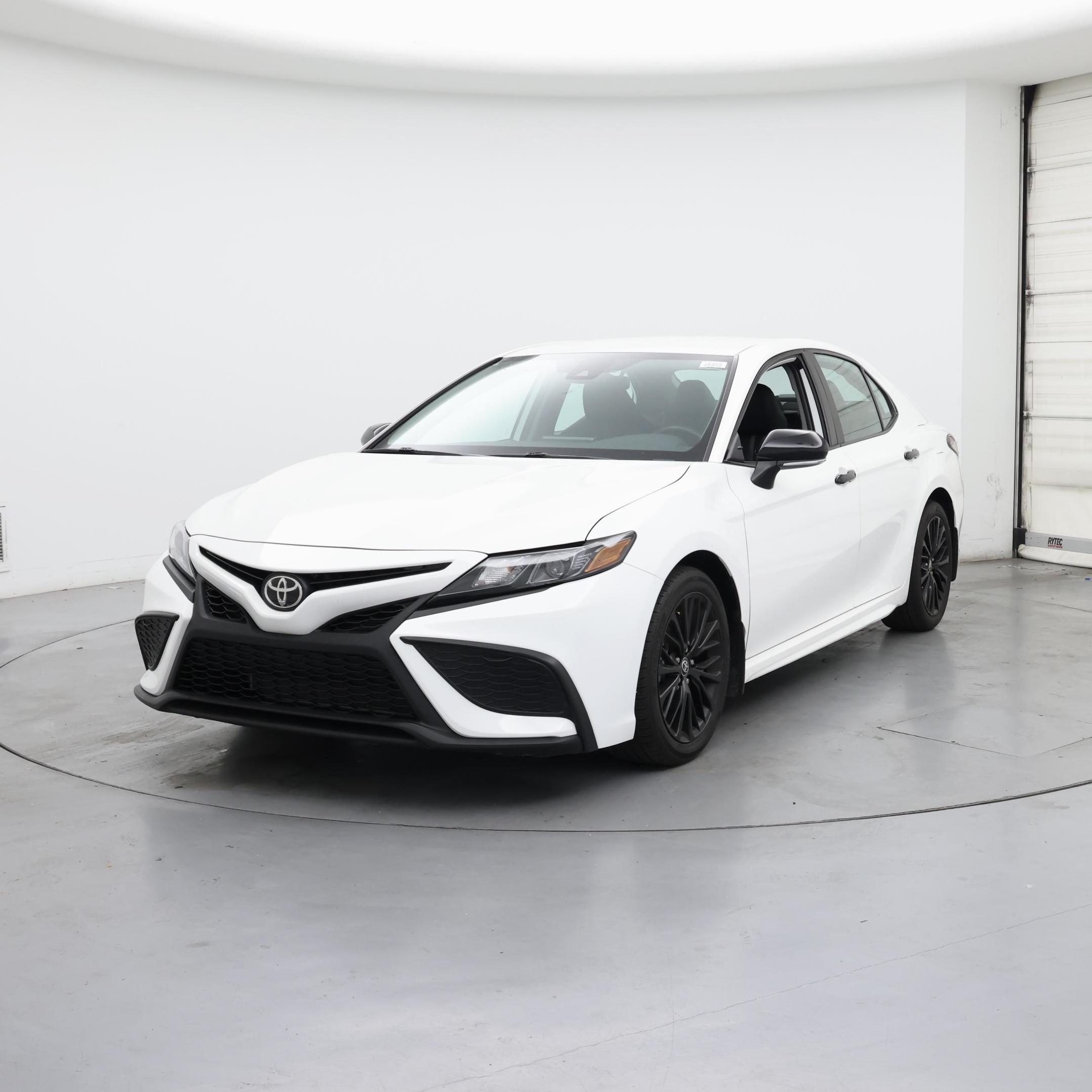 Thumbnail: 2022 Toyota Camry - 4