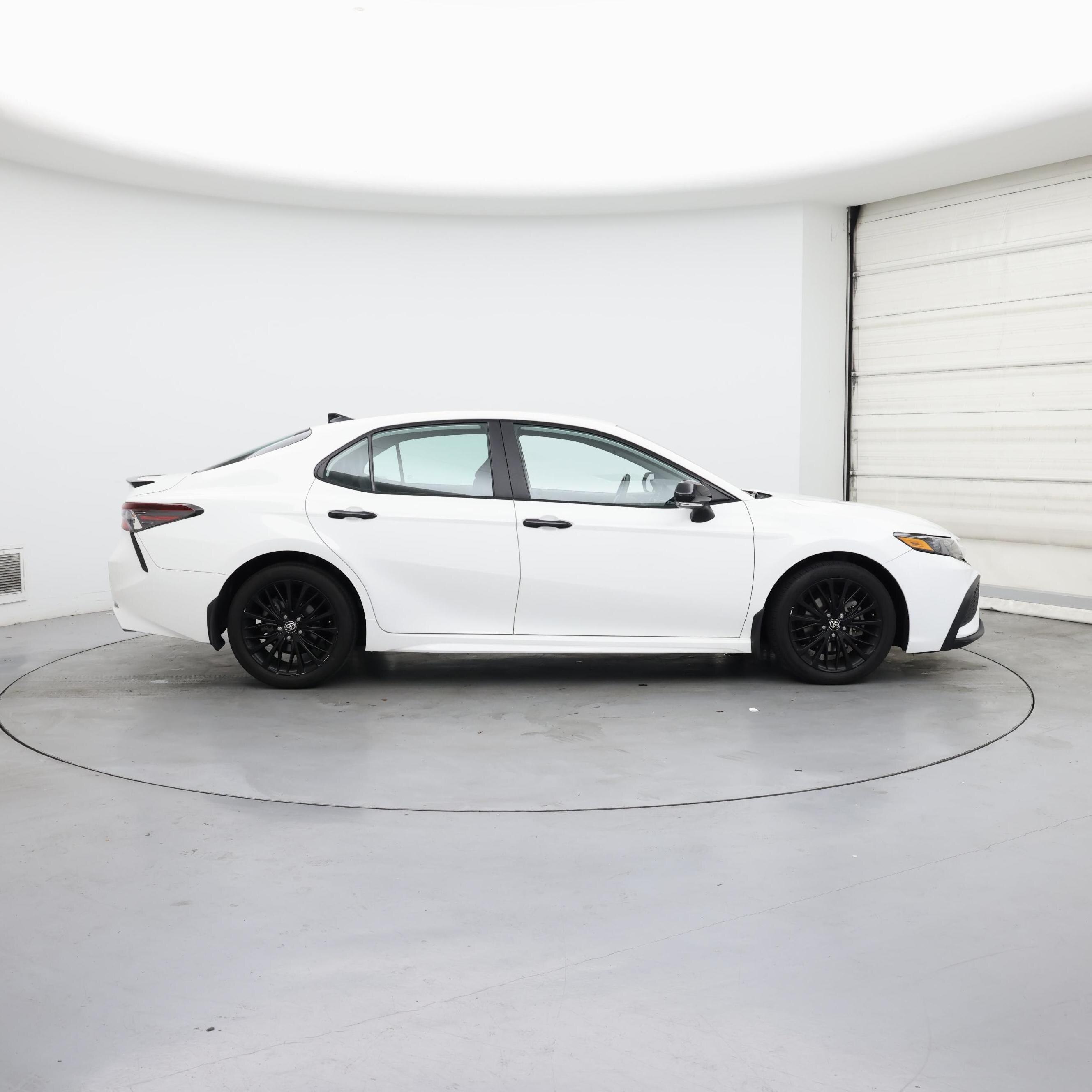 Thumbnail: 2022 Toyota Camry - 7