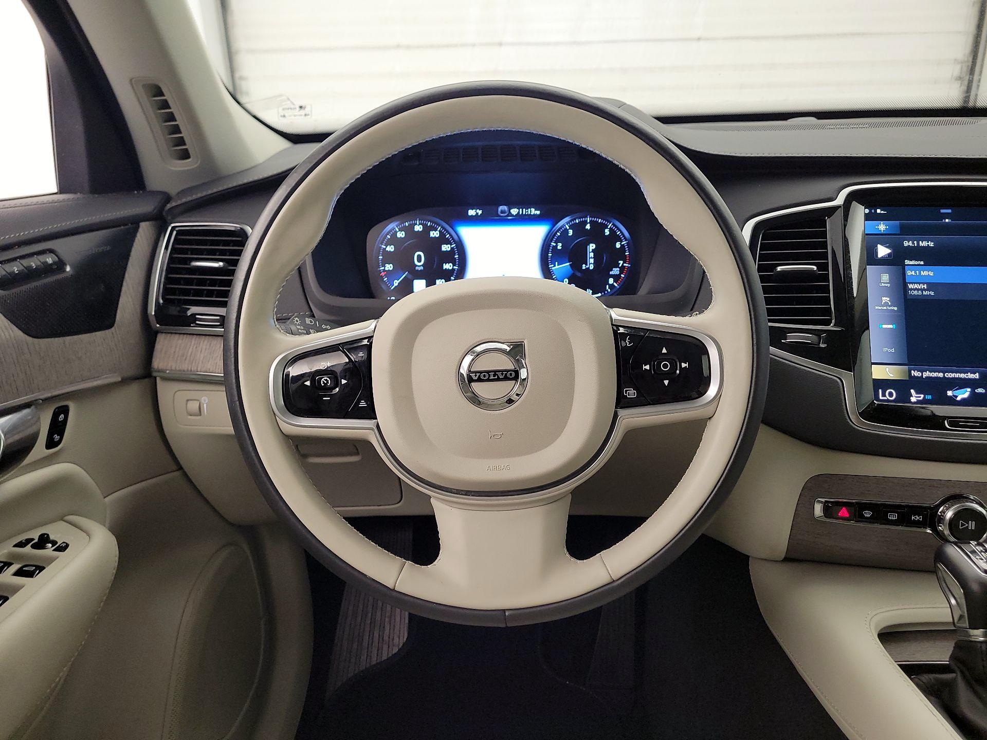 Thumbnail: 2022 Volvo XC90 - 10