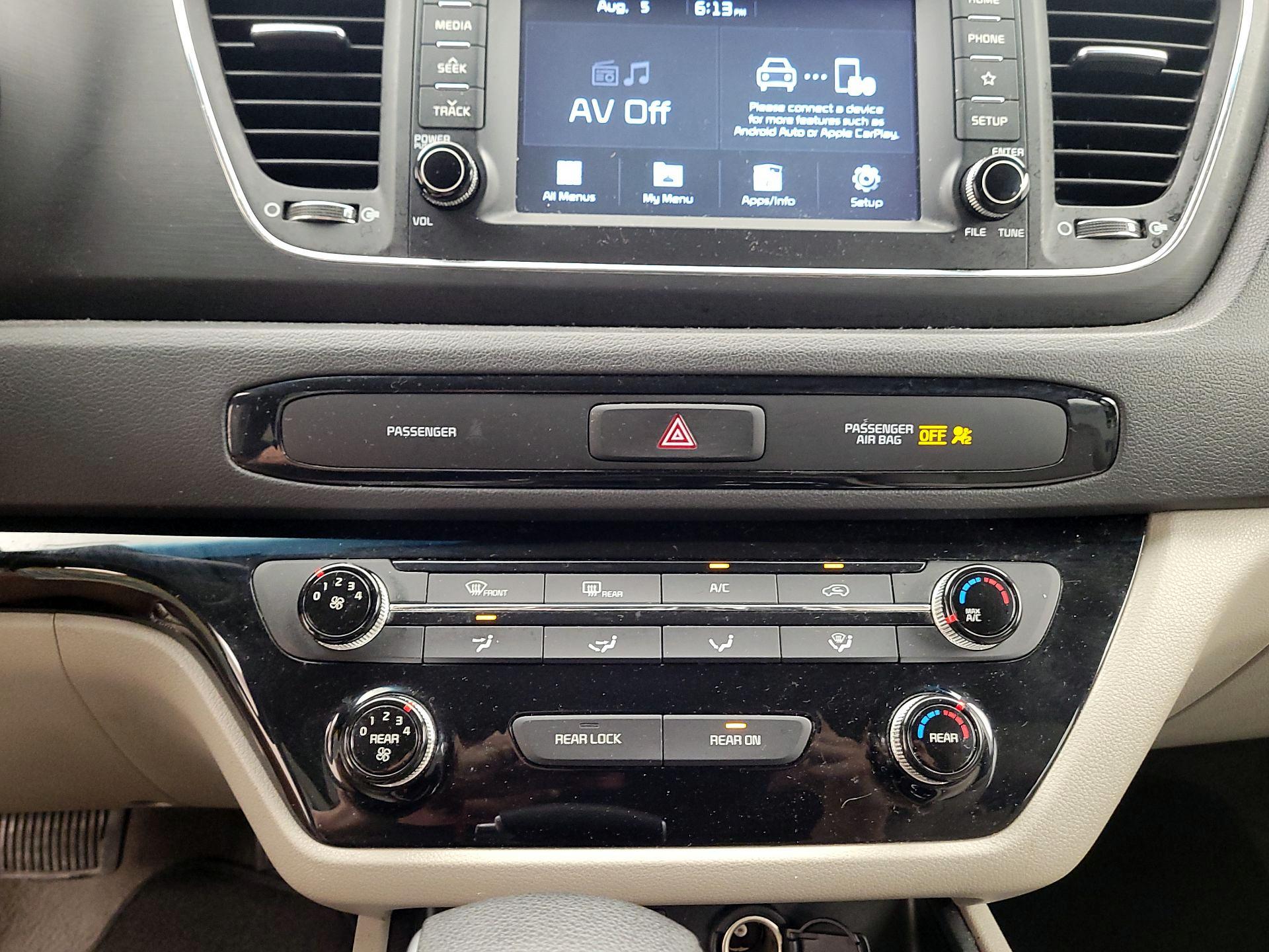 Thumbnail: 2021 Kia Sedona - 16