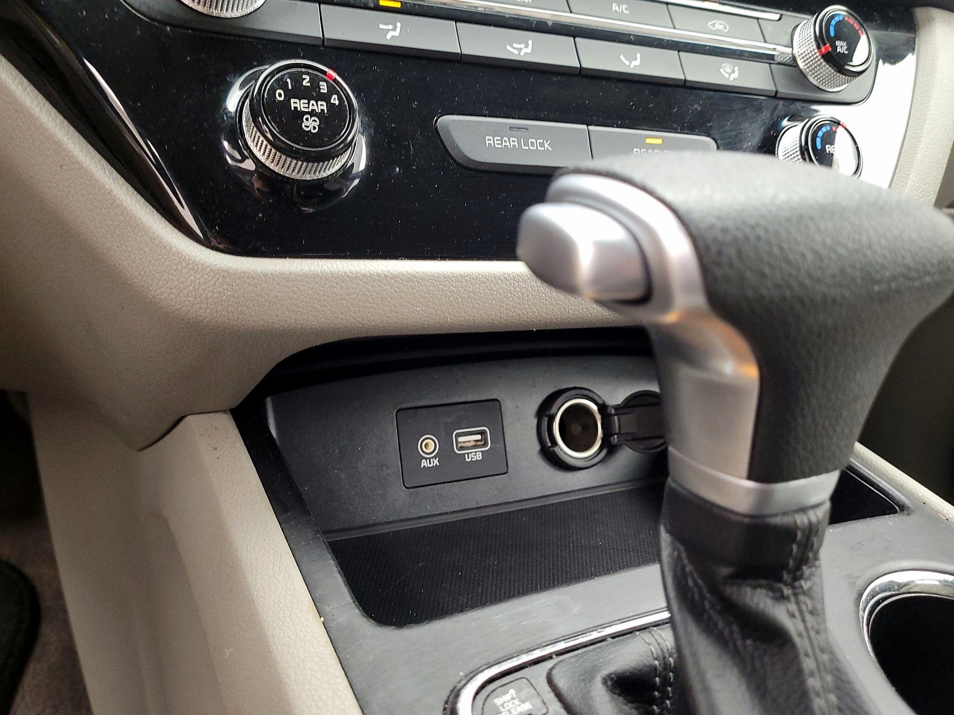 Thumbnail: 2021 Kia Sedona - 18