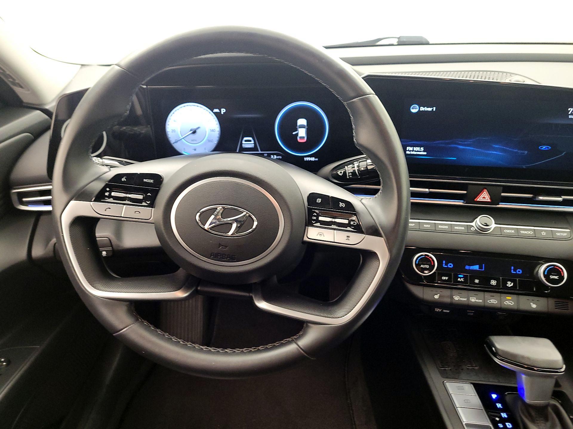 Thumbnail: 2022 Hyundai Elantra - 10