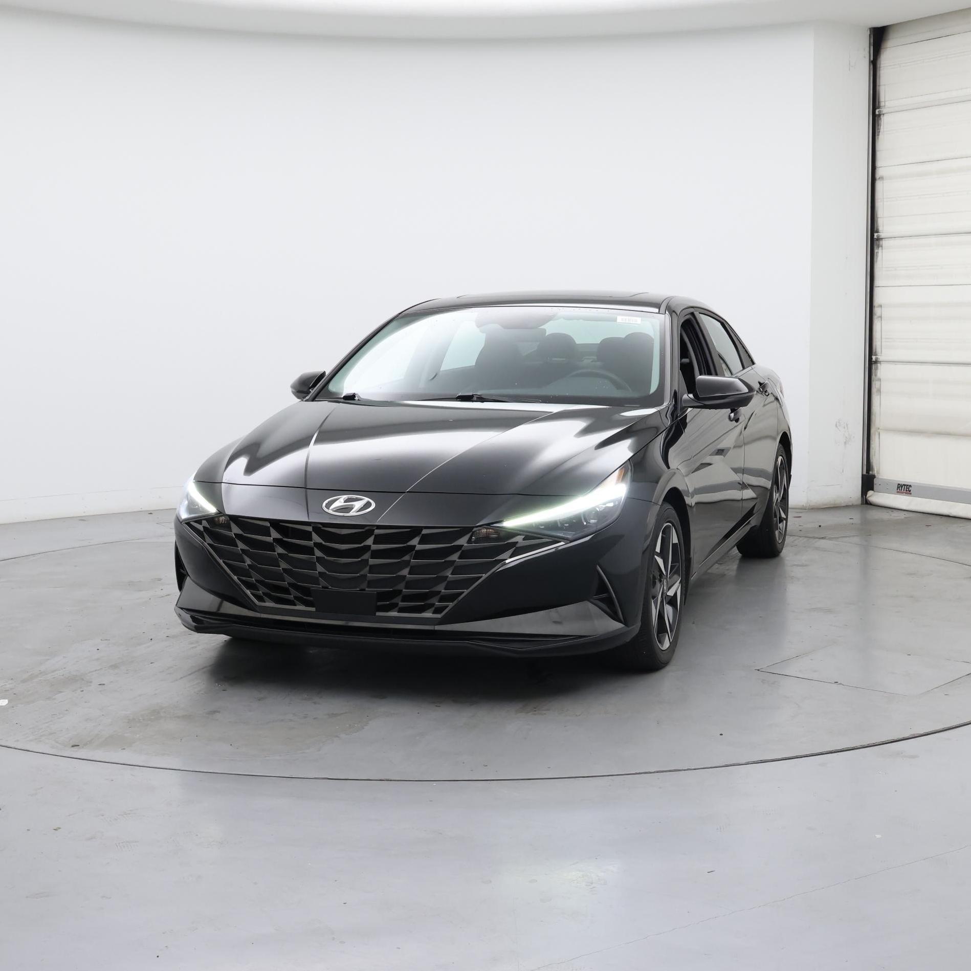 Thumbnail: 2022 Hyundai Elantra - 4