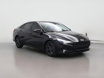 Black 2022 Hyundai Elantra SEL