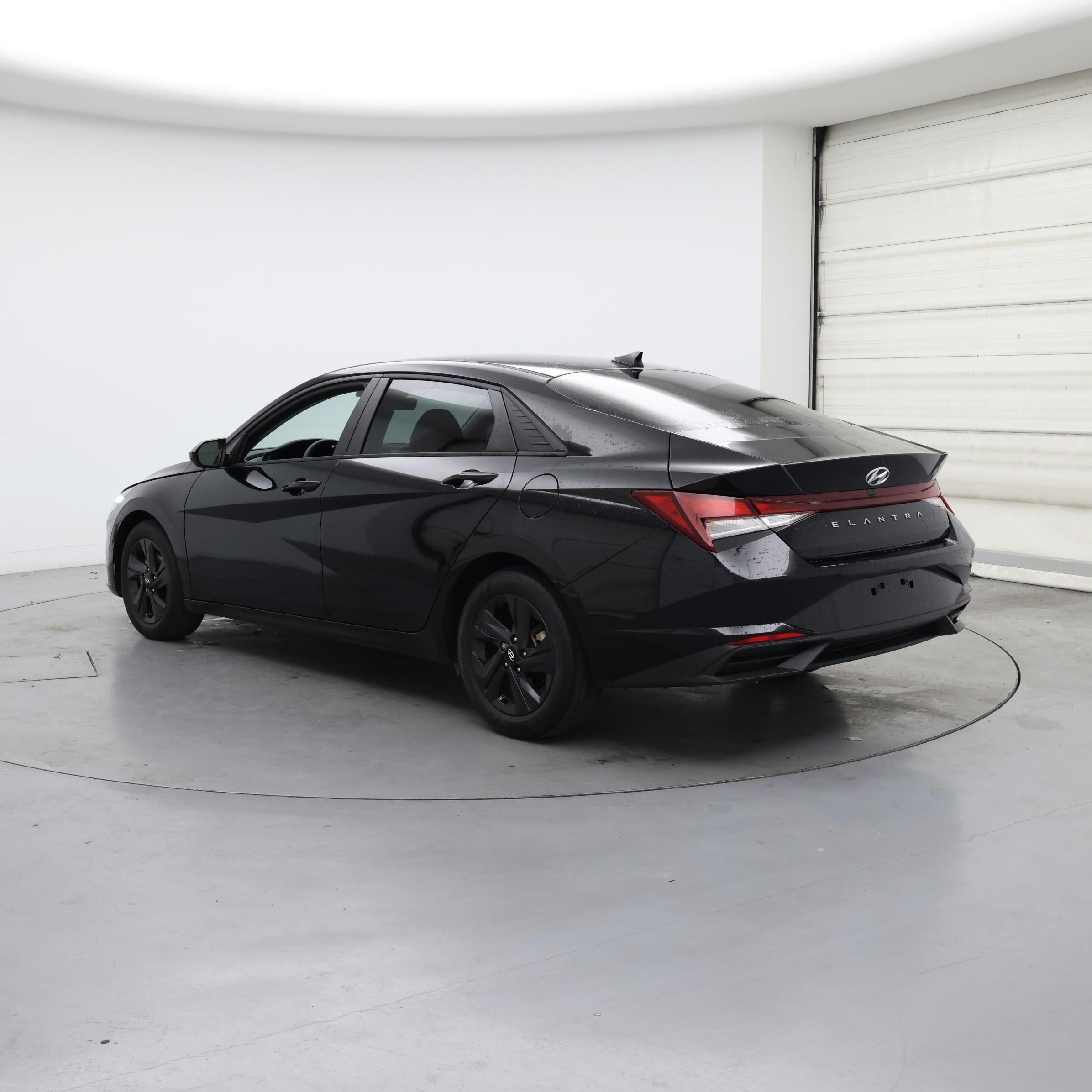 Thumbnail: 2022 Hyundai Elantra - 2