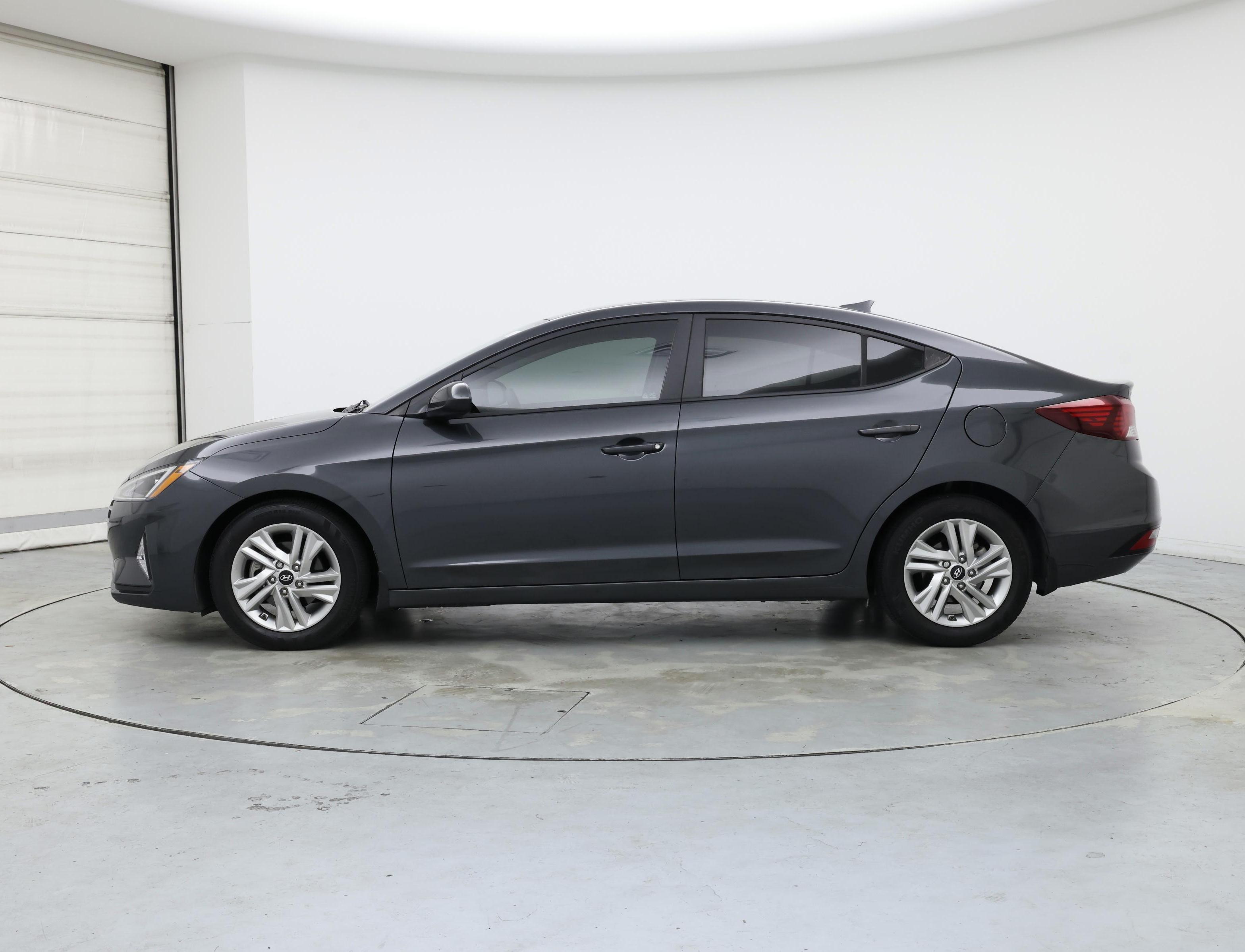 Thumbnail: 2020 Hyundai Elantra - 3