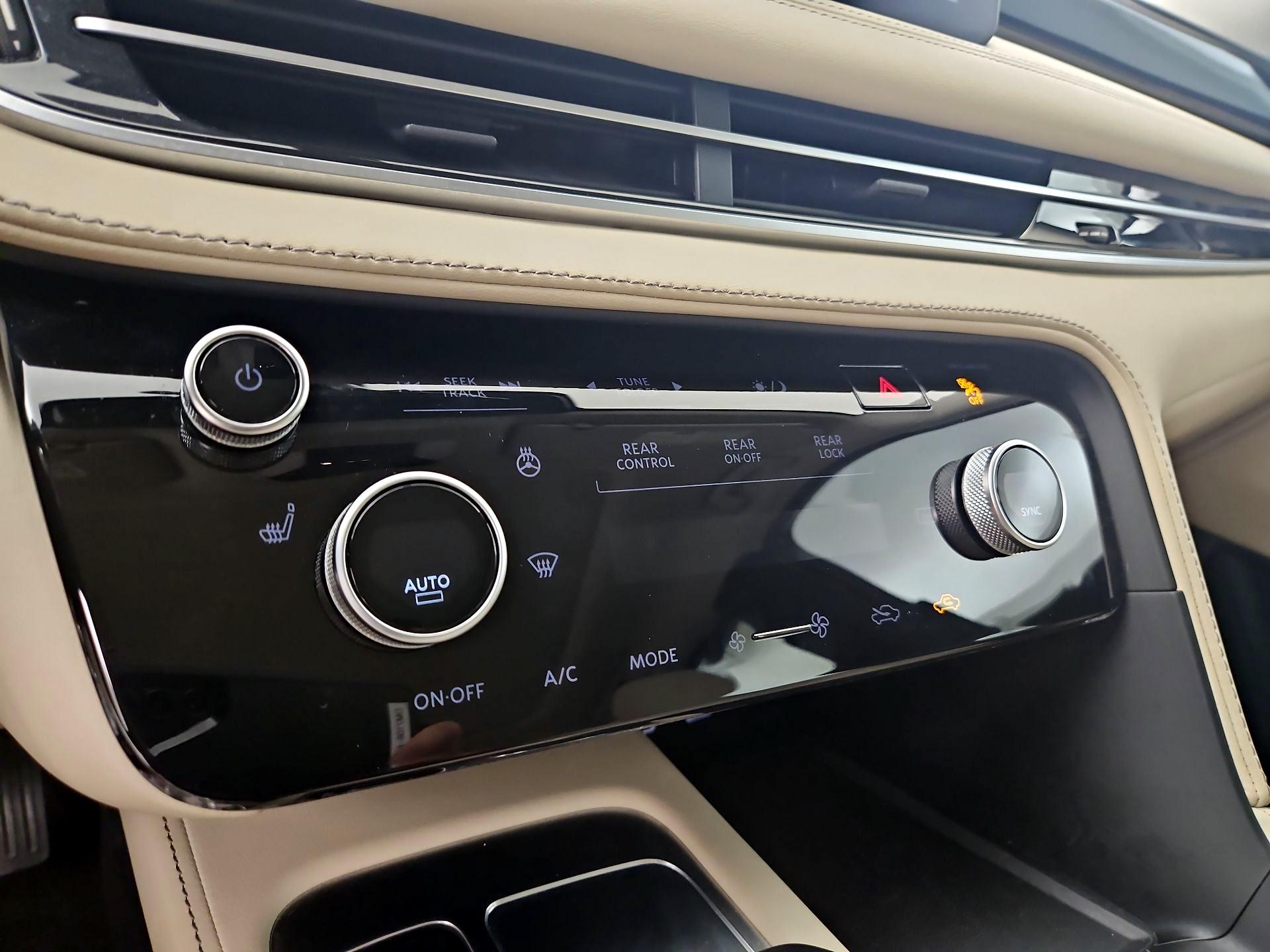Thumbnail: 2024 INFINITI QX60 - 16