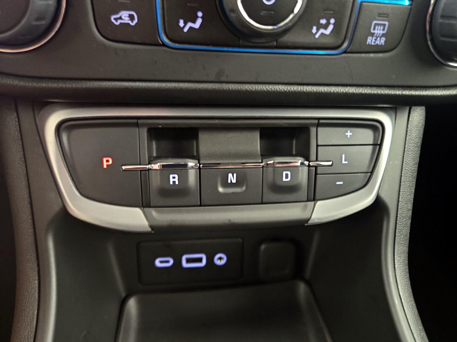 Thumbnail: 2022 GMC Terrain - 17