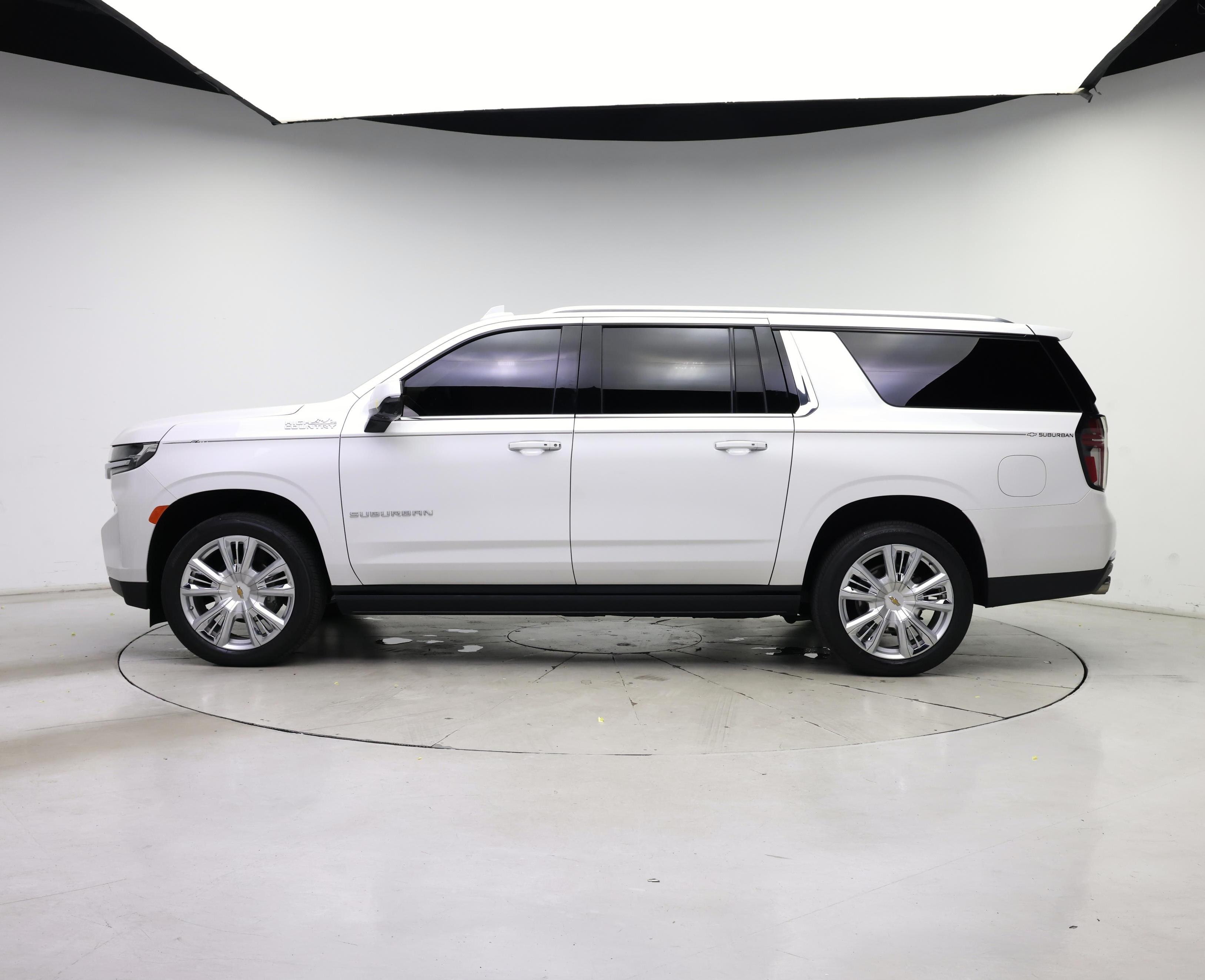 Thumbnail: 2024 Chevrolet Suburban - 3
