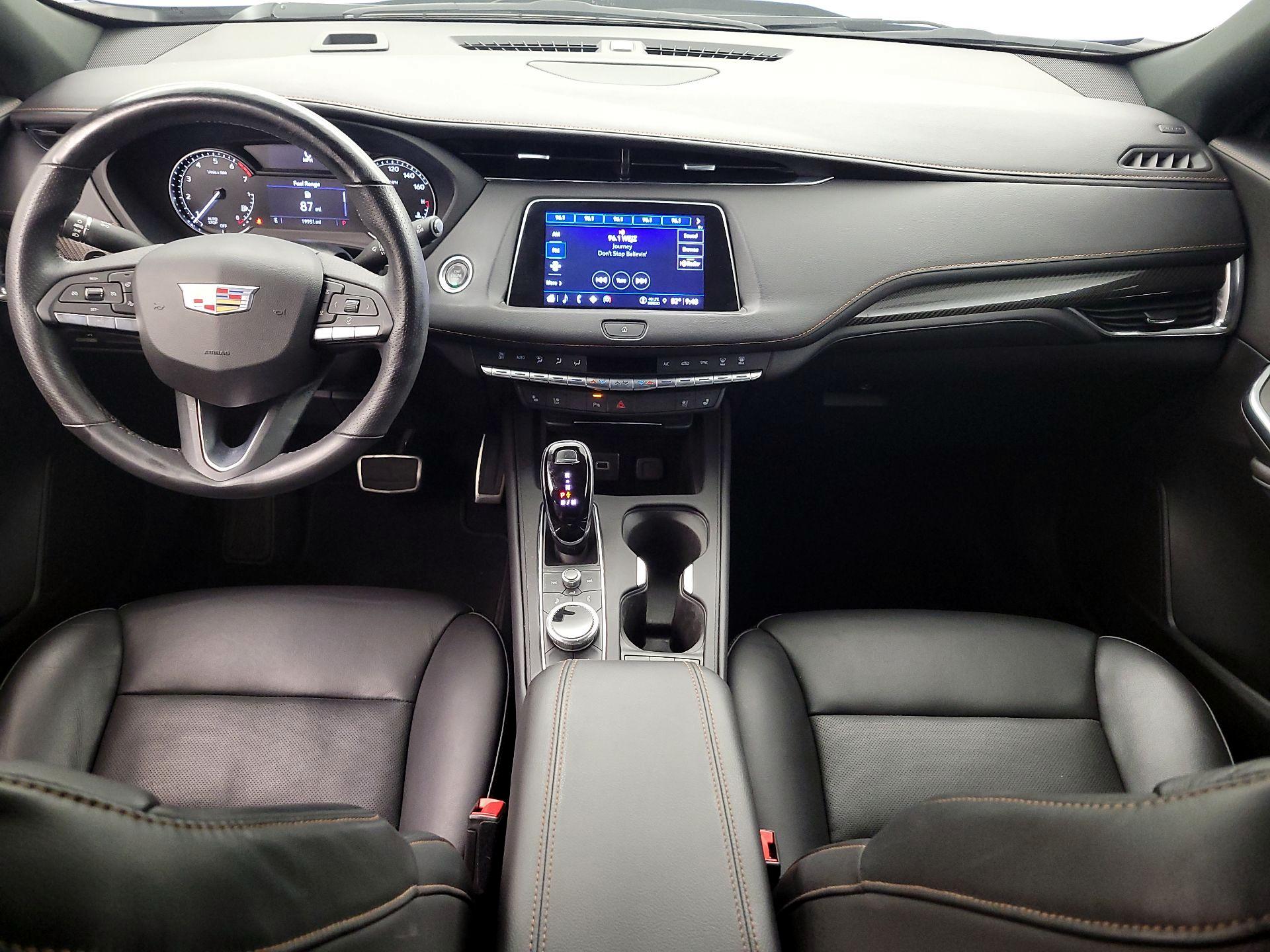 Thumbnail: 2022 Cadillac XT4 - 9