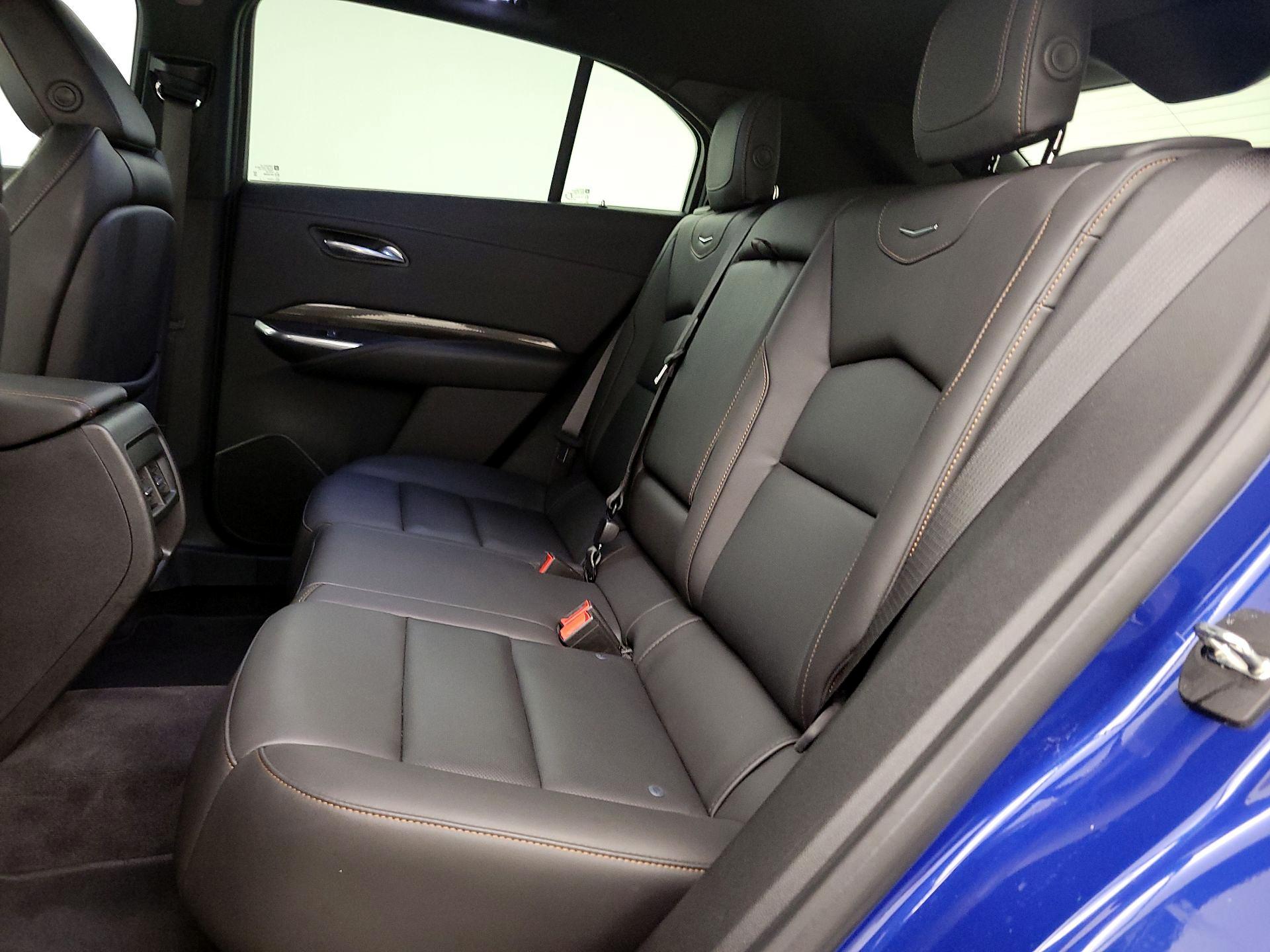 Thumbnail: 2022 Cadillac XT4 - 19