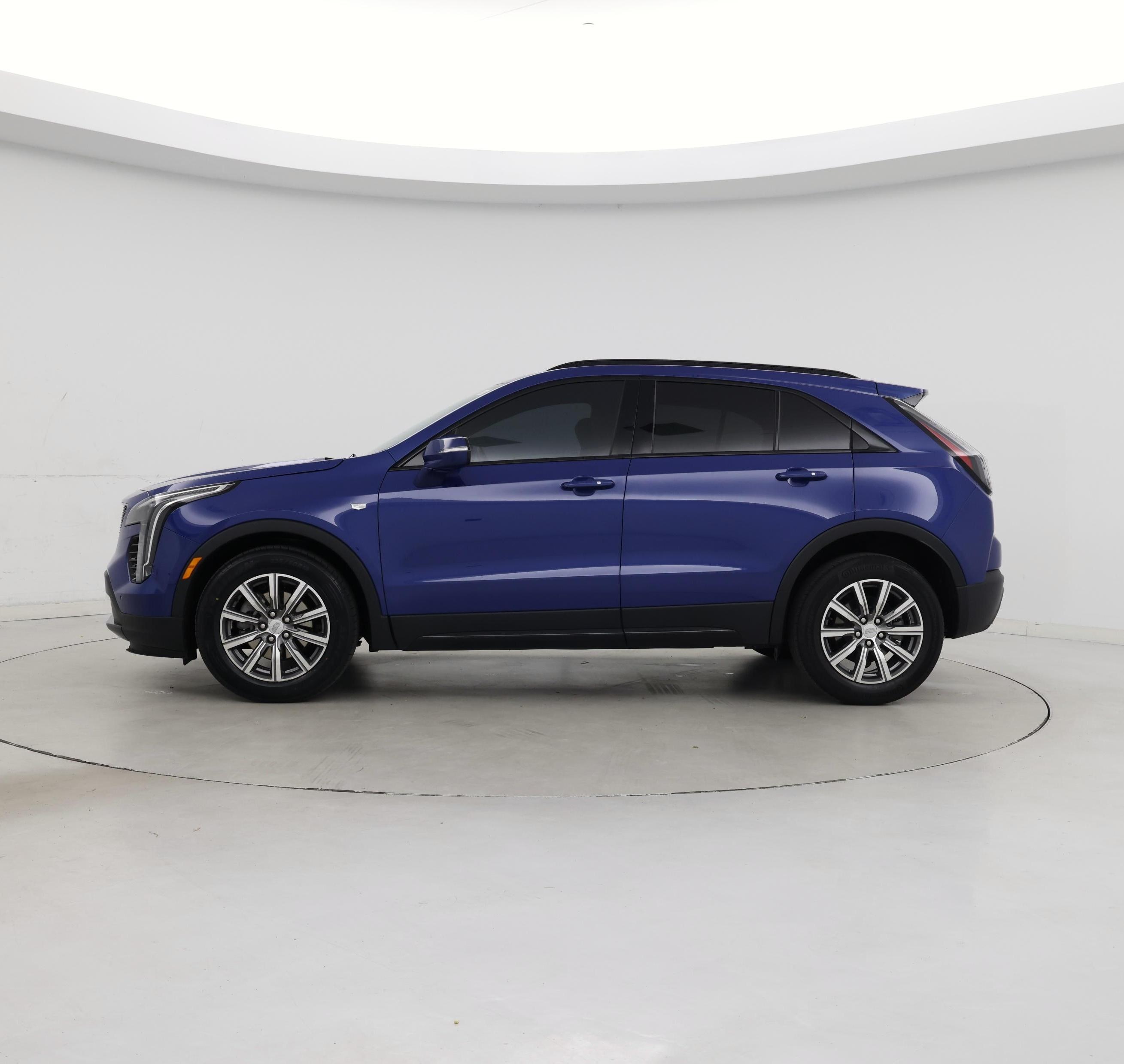 Thumbnail: 2022 Cadillac XT4 - 3