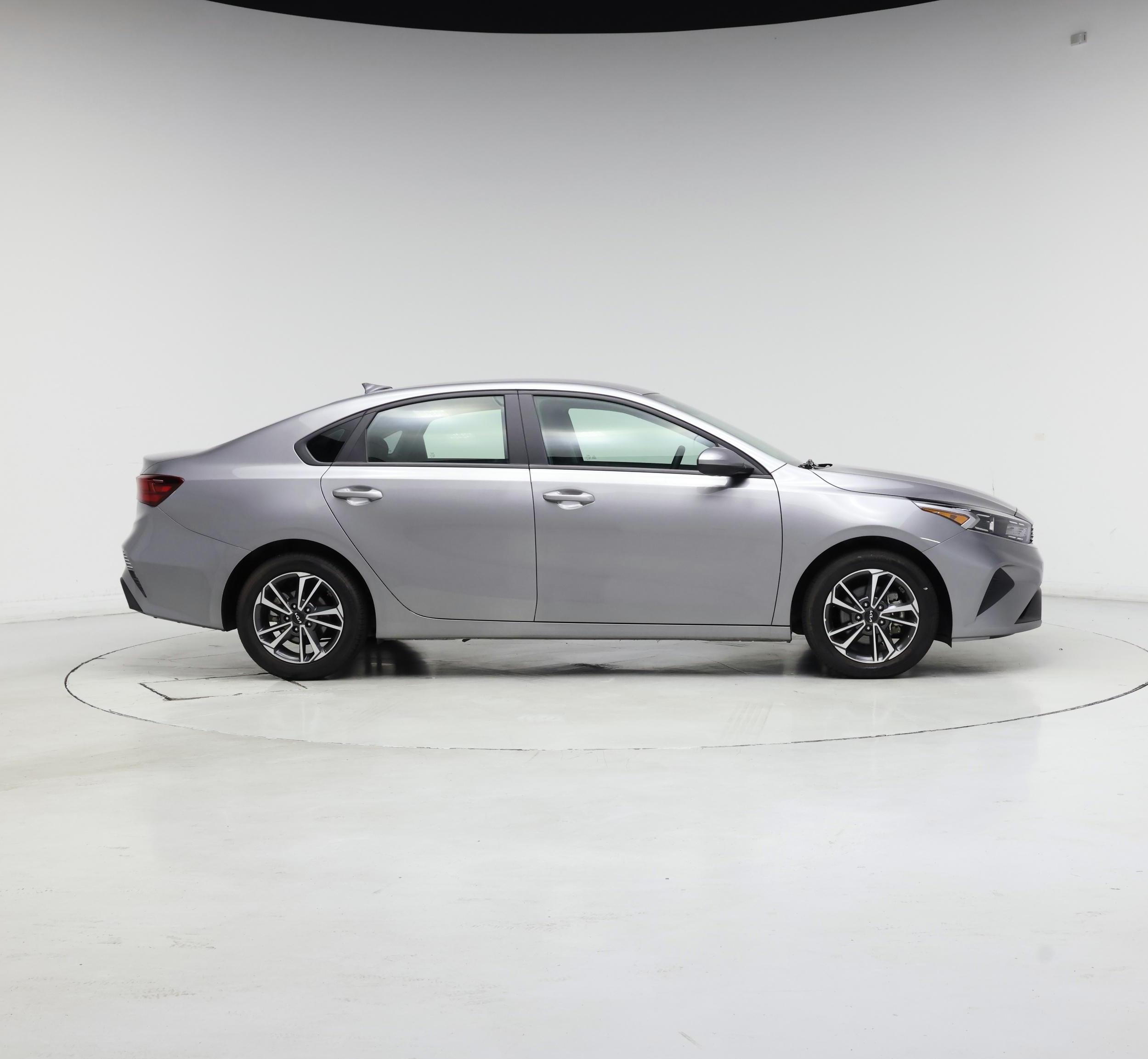 Thumbnail: 2024 Kia Forte - 7