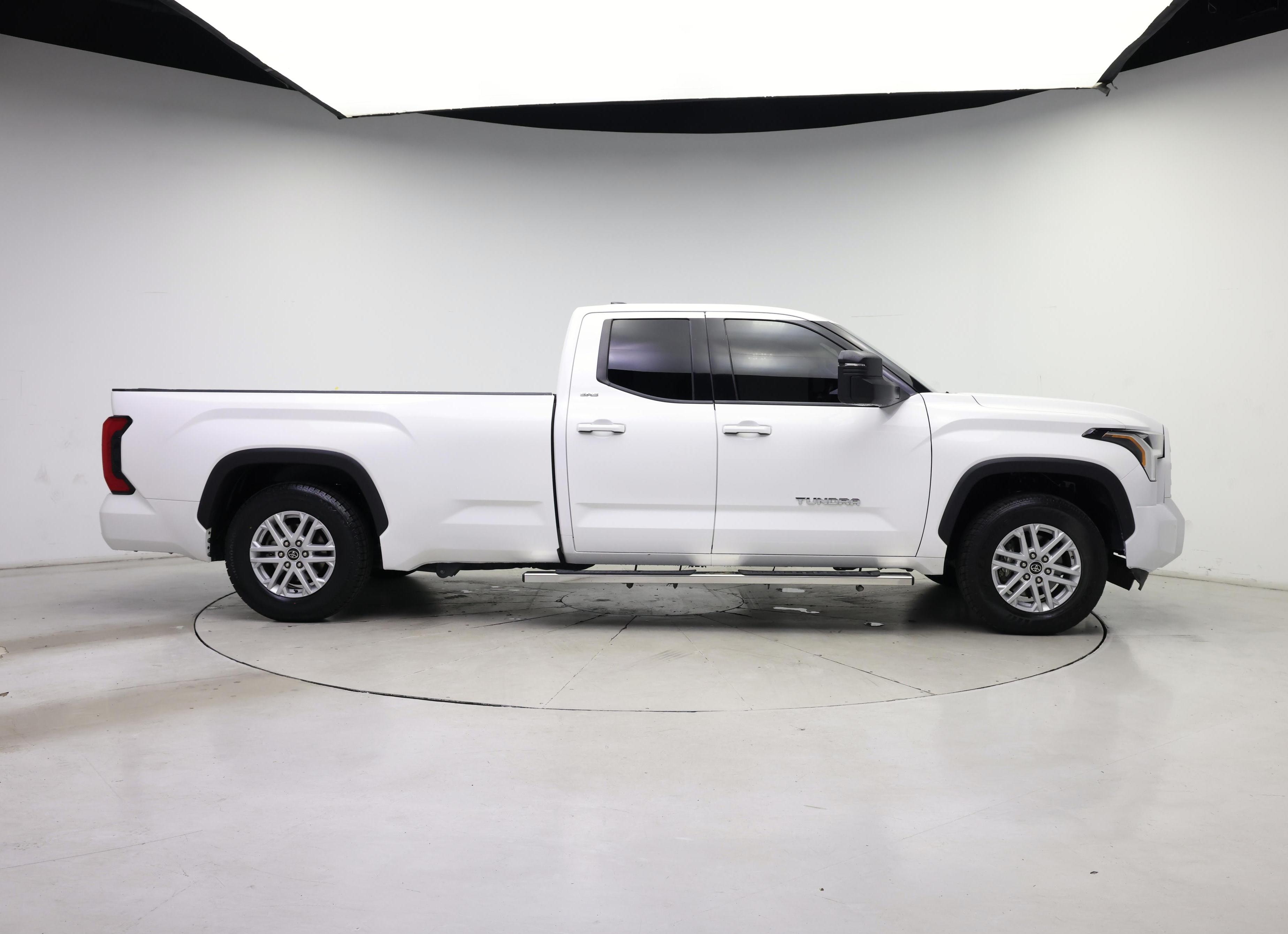 Thumbnail: 2022 Toyota Tundra - 7