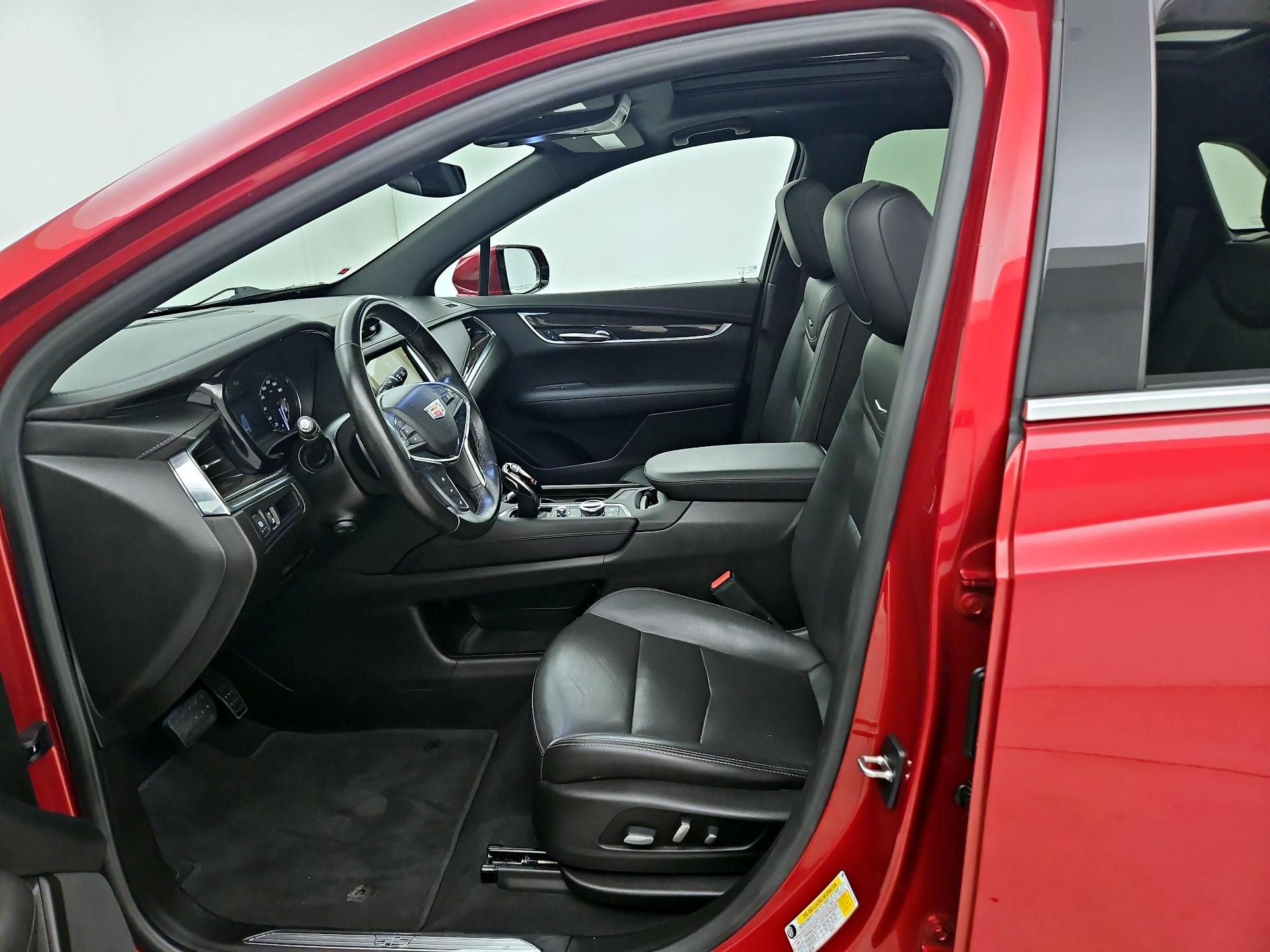 Thumbnail: 2021 Cadillac XT5 - 11