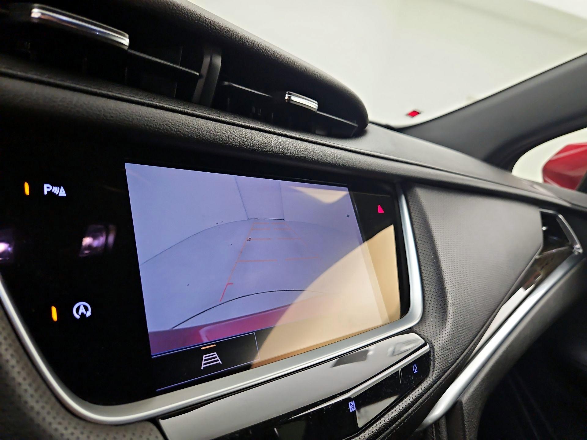 Thumbnail: 2021 Cadillac XT5 - 14