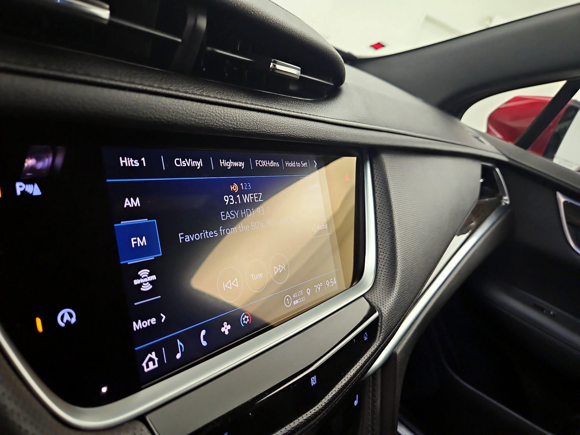 Thumbnail: 2021 Cadillac XT5 - 15