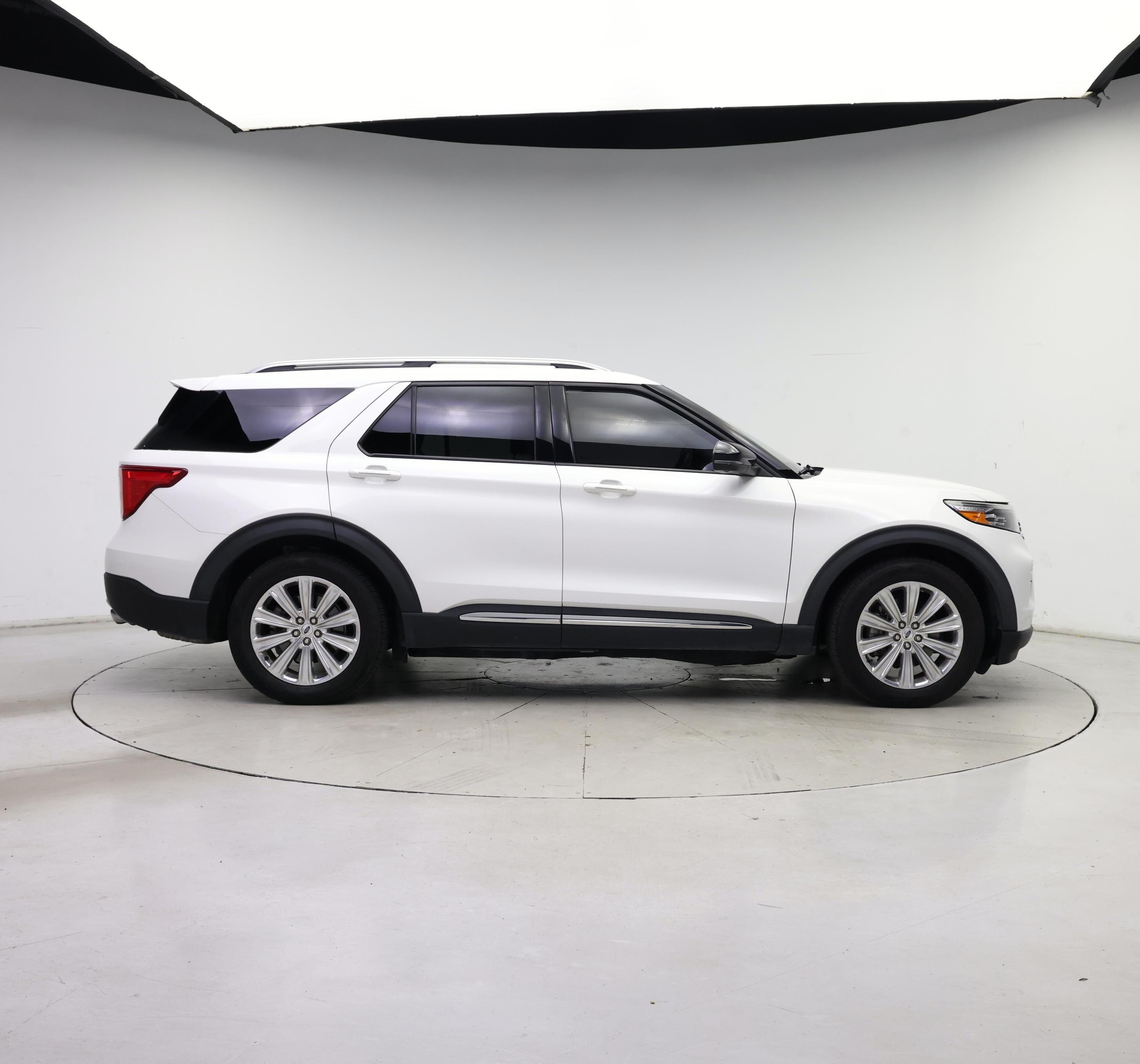 Thumbnail: 2021 Ford Explorer - 7