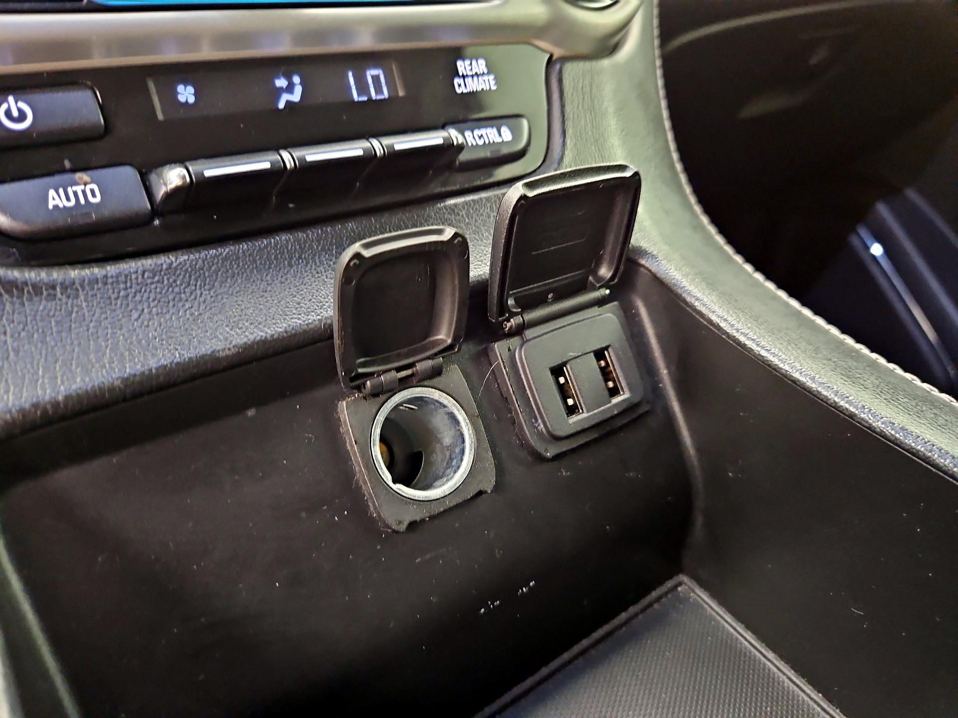 Thumbnail: 2018 GMC Yukon - 18