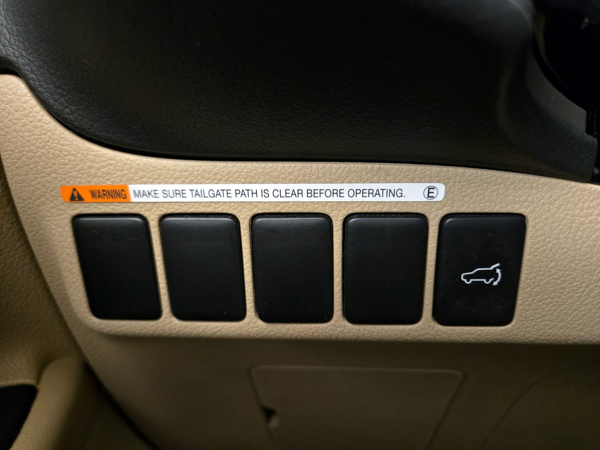 Thumbnail: 2019 Mitsubishi Outlander - 13