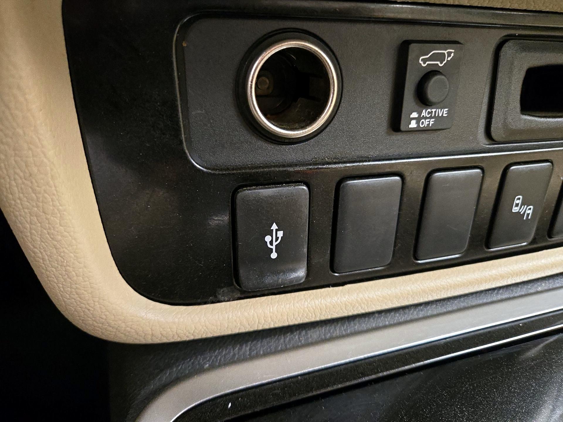 Thumbnail: 2019 Mitsubishi Outlander - 18