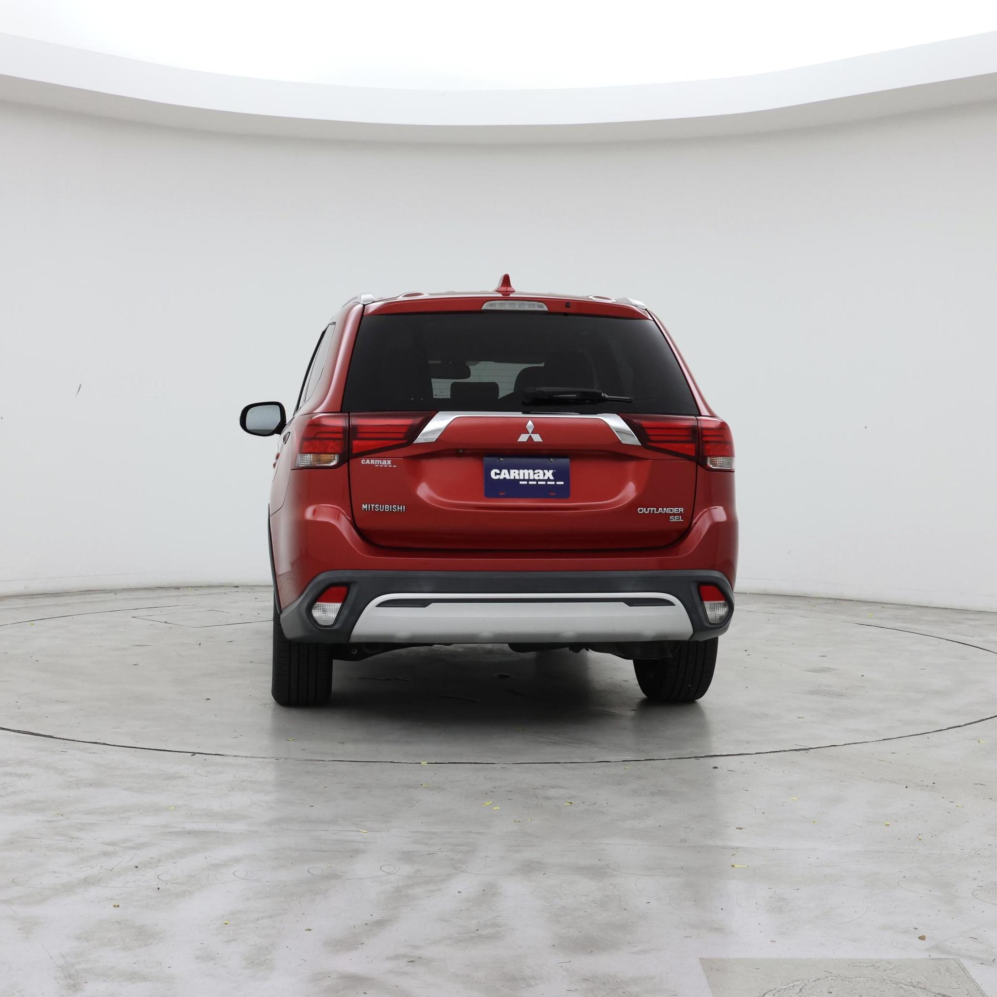 Thumbnail: 2019 Mitsubishi Outlander - 6