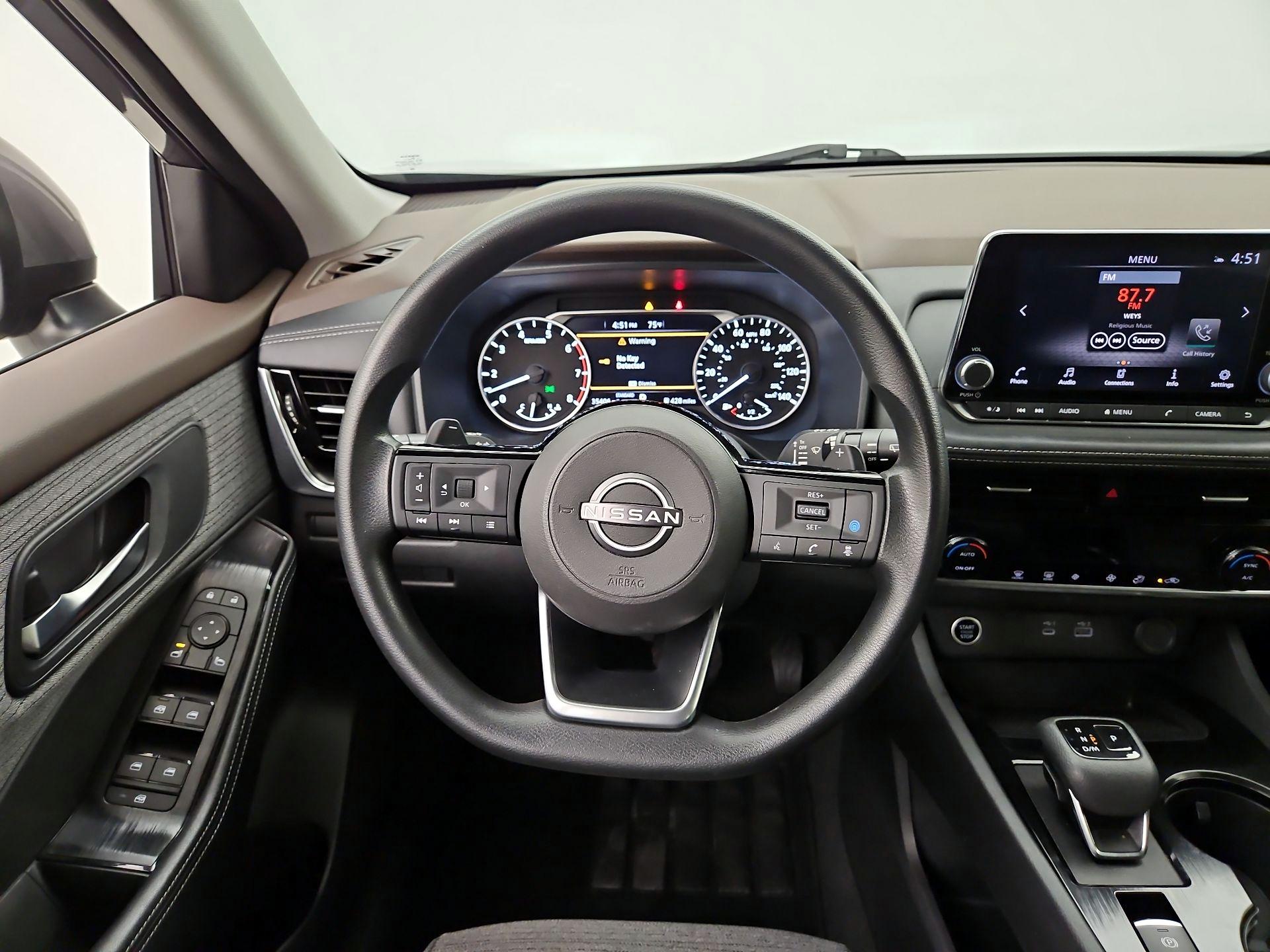 Thumbnail: 2022 Nissan Rogue - 10
