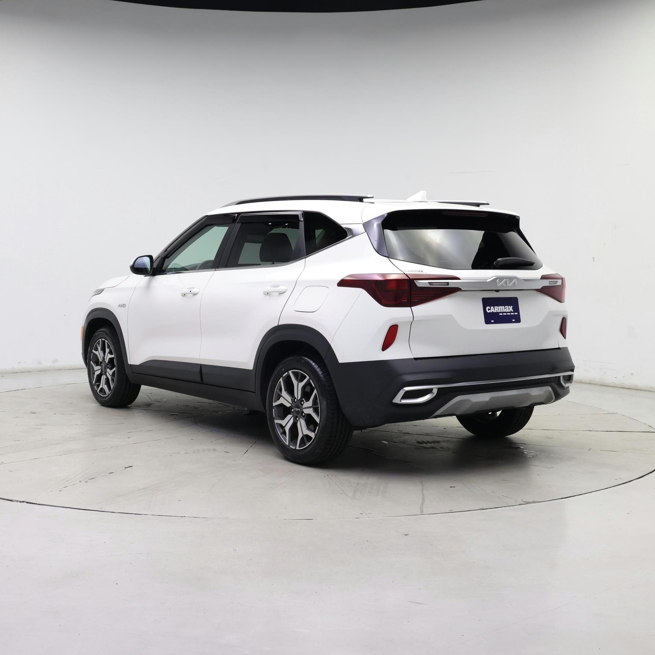 Thumbnail: 2023 Kia Seltos - 2