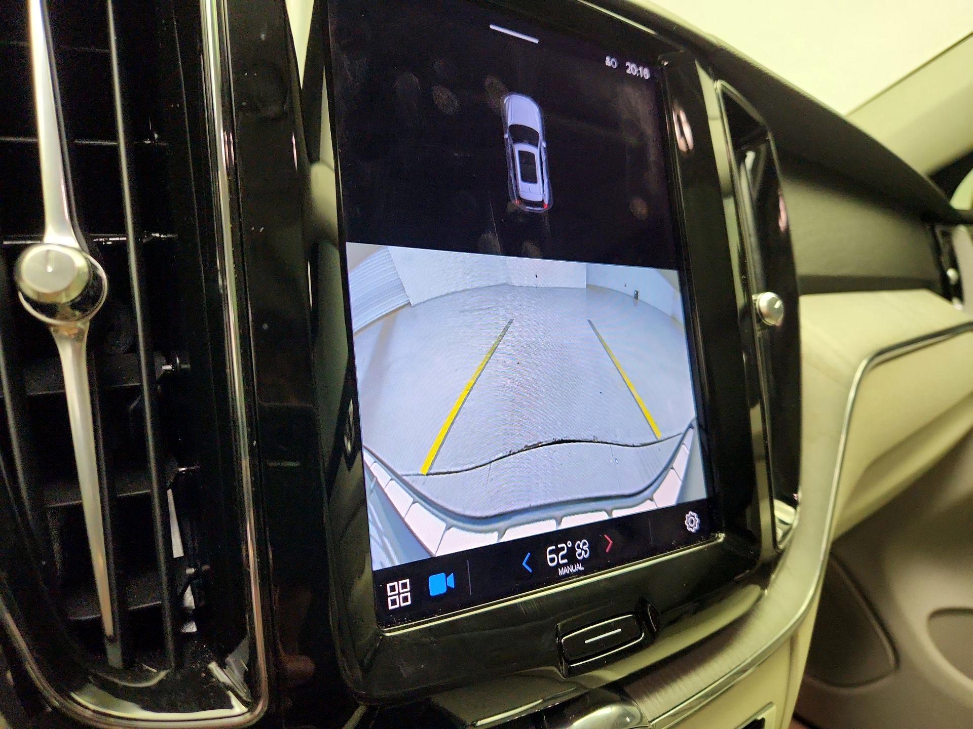 Thumbnail: 2023 Volvo XC60 - 15