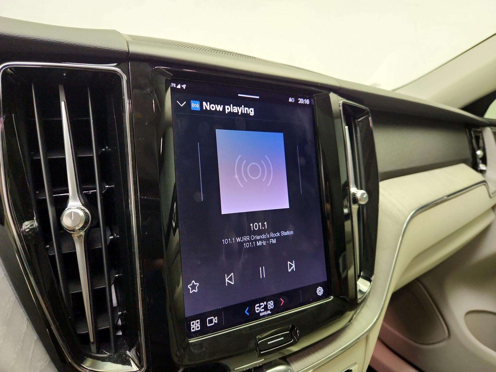 Thumbnail: 2023 Volvo XC60 - 16