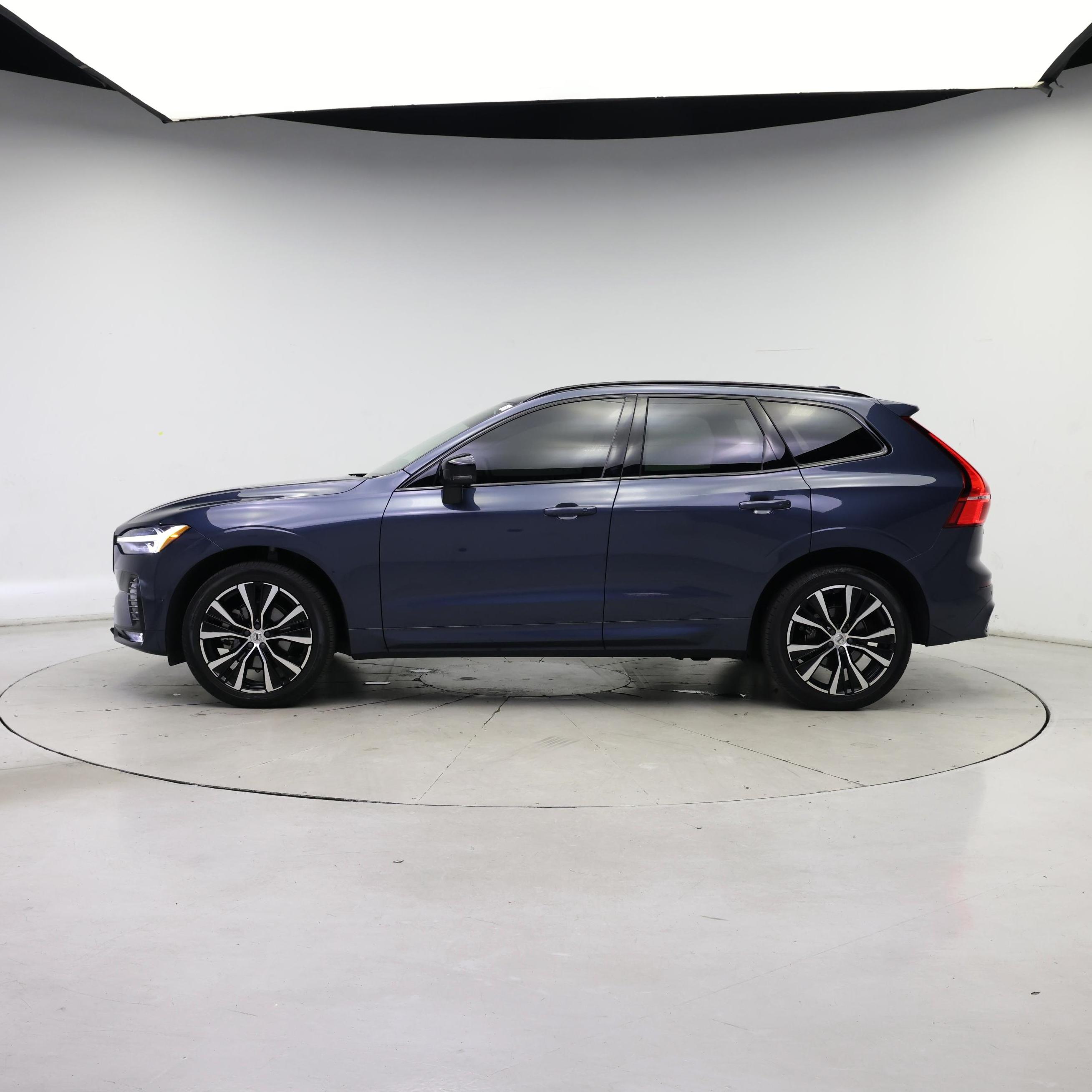 Thumbnail: 2023 Volvo XC60 - 3