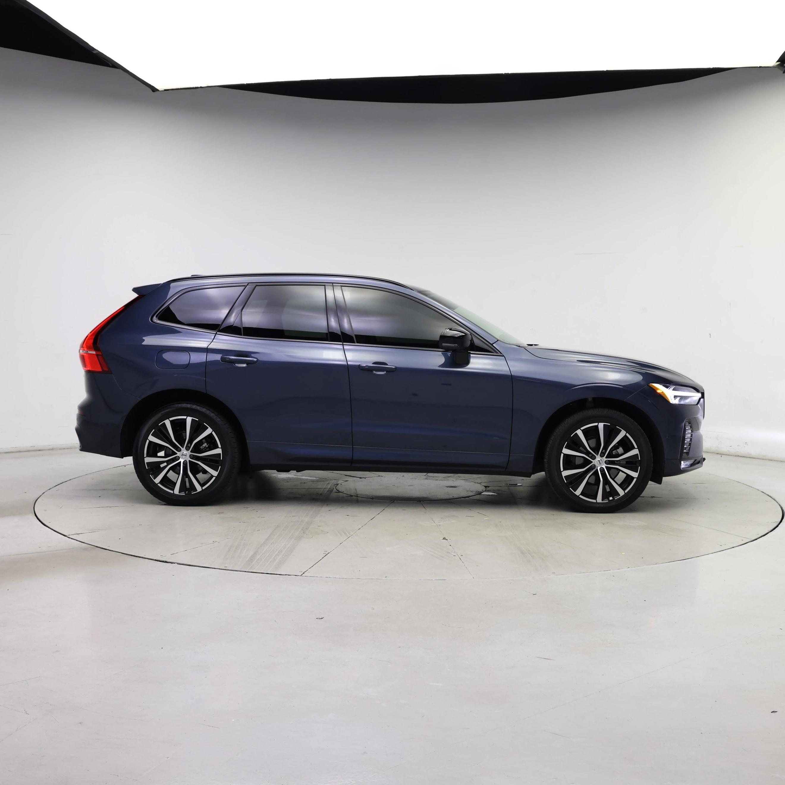 Thumbnail: 2023 Volvo XC60 - 7
